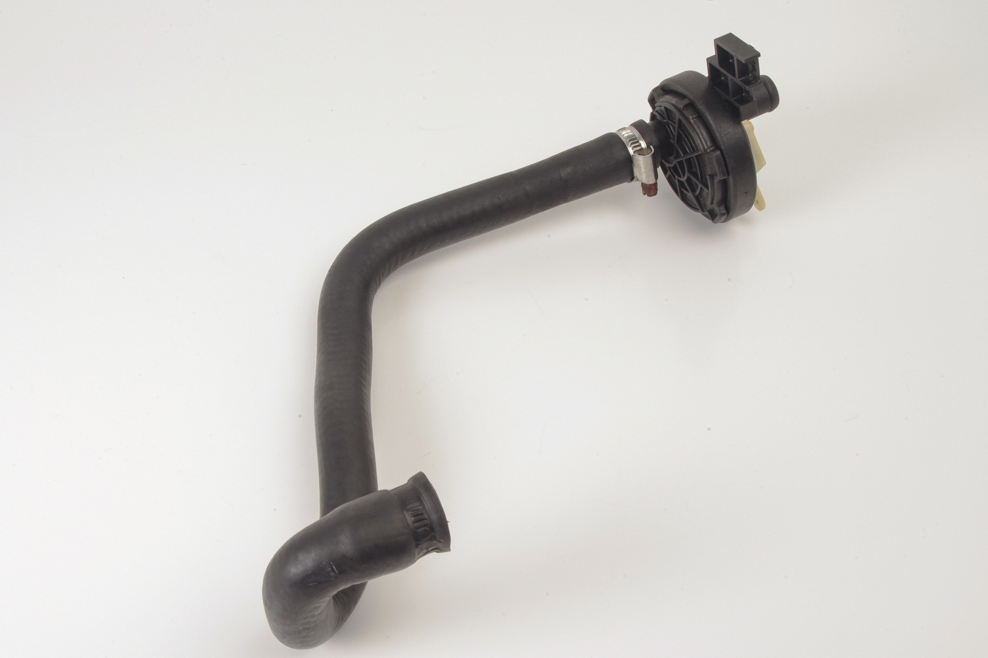 Mercedes 0008320084 Heater Valve | W460 W461 G