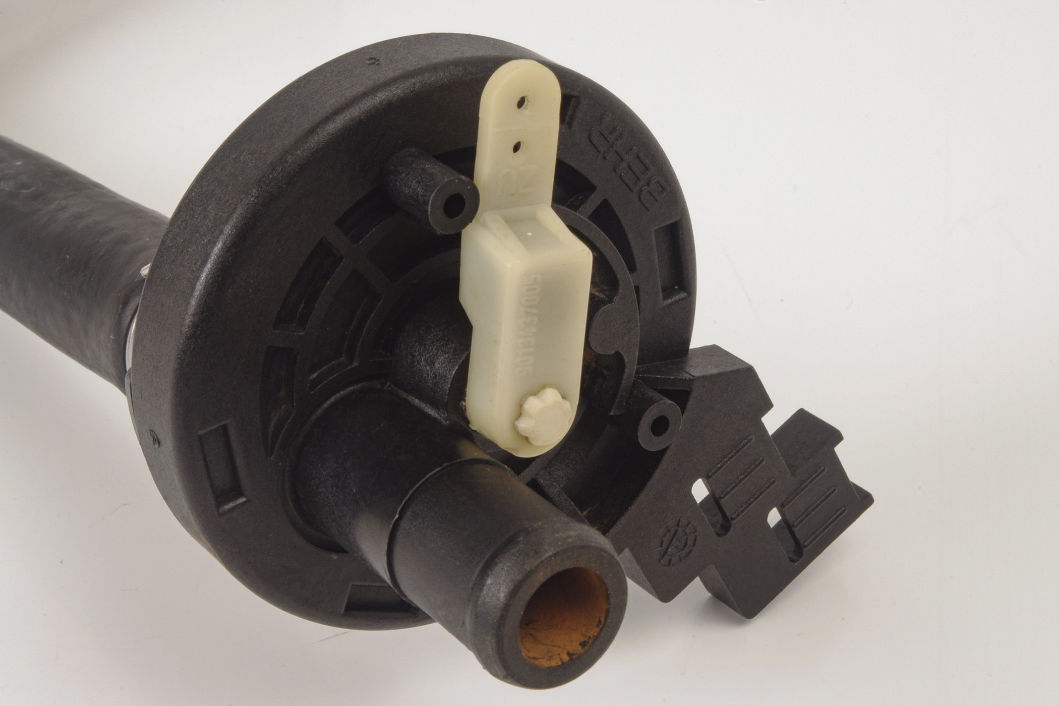 Mercedes 0008320084 Heater Valve | W460 W461 G