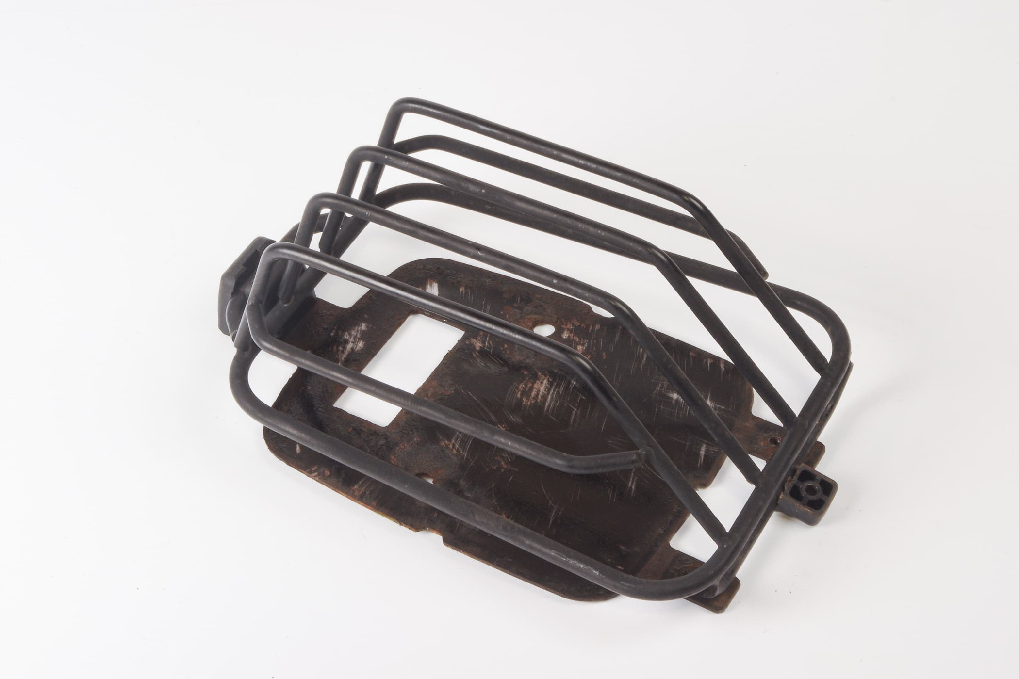 Mercedes 4618600342 Indicator Grille Guard - Front | W460 W461 W463 G