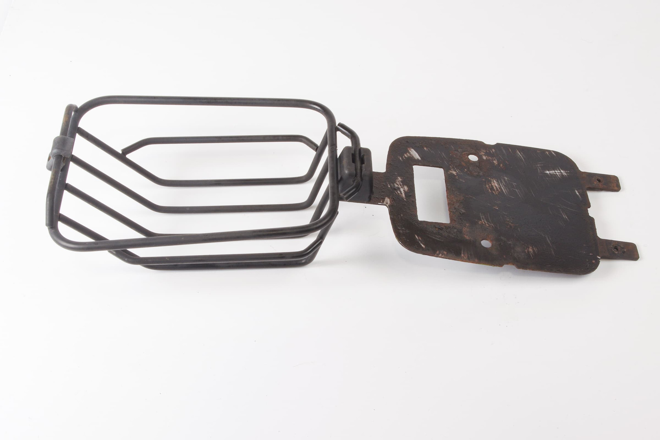 Mercedes 4618600342 Indicator Grille Guard - Front | W460 W461 W463 G