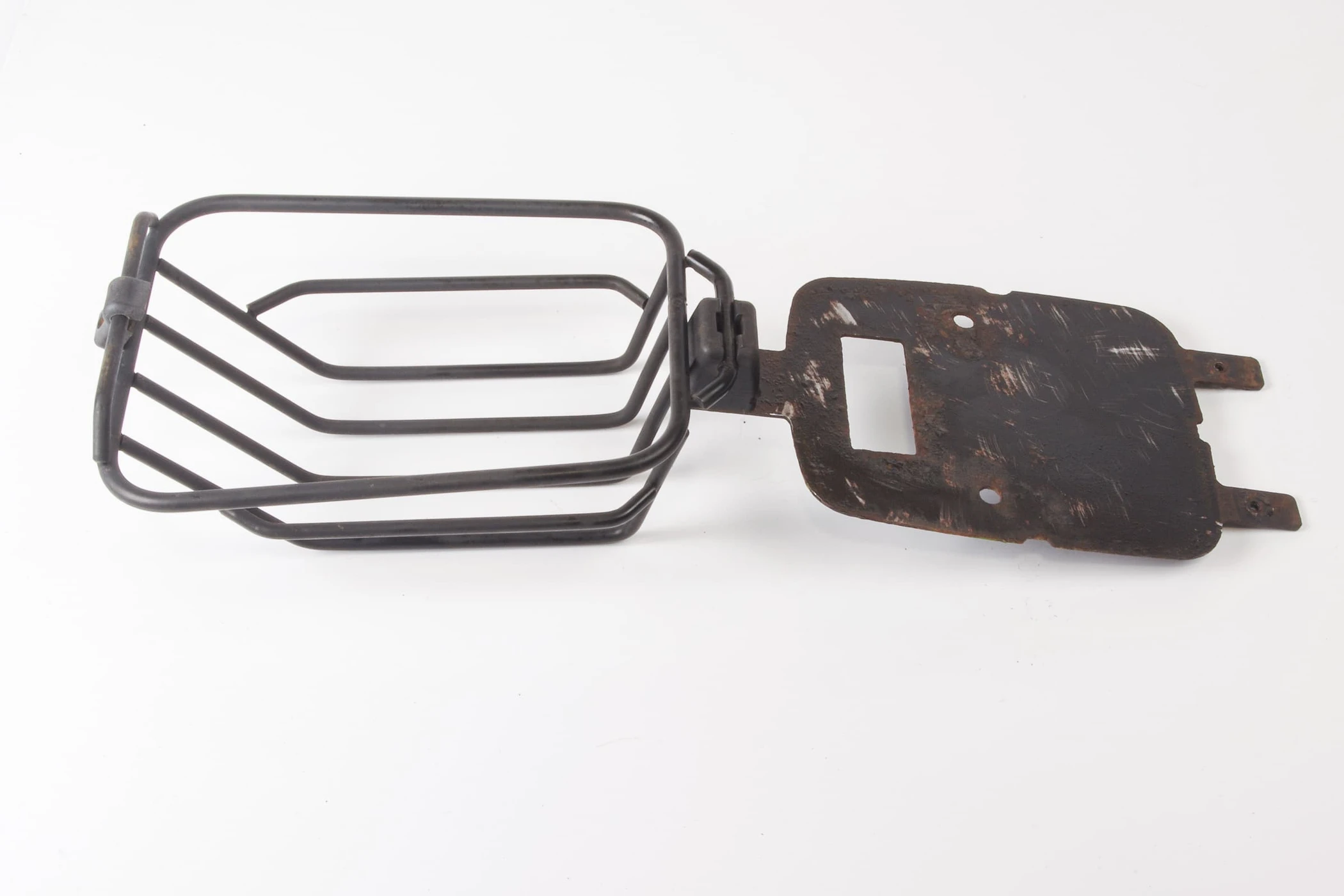Mercedes 4618600342 Indicator Grille Guard - Front | W460 W461 W463 G
