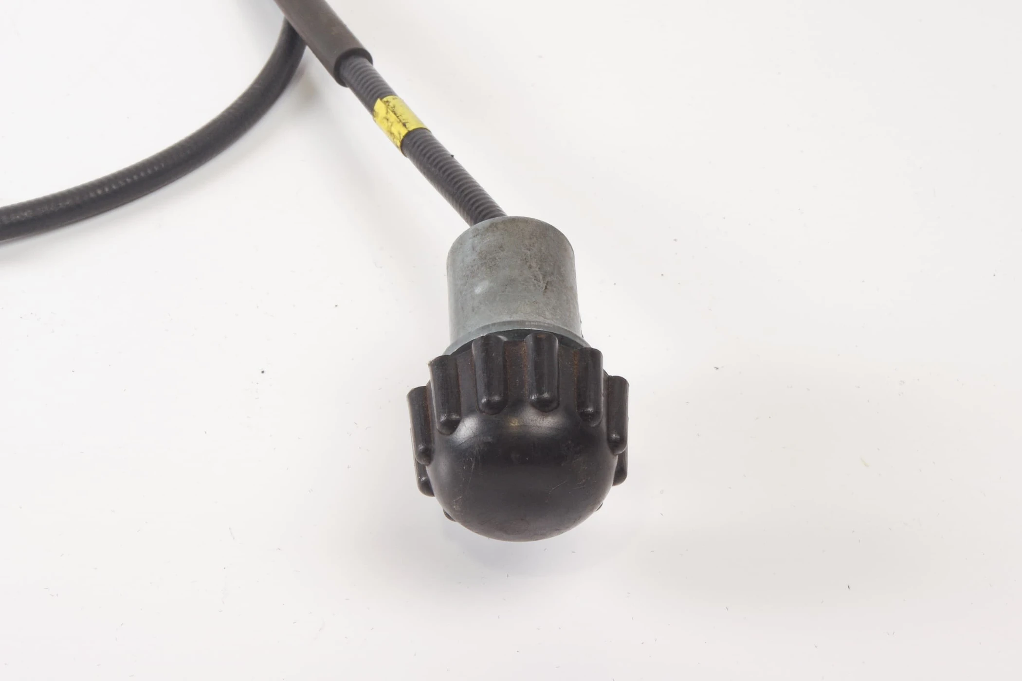 Mercedes 4603000032 Idle Adjustment Wire | W460 W461 G