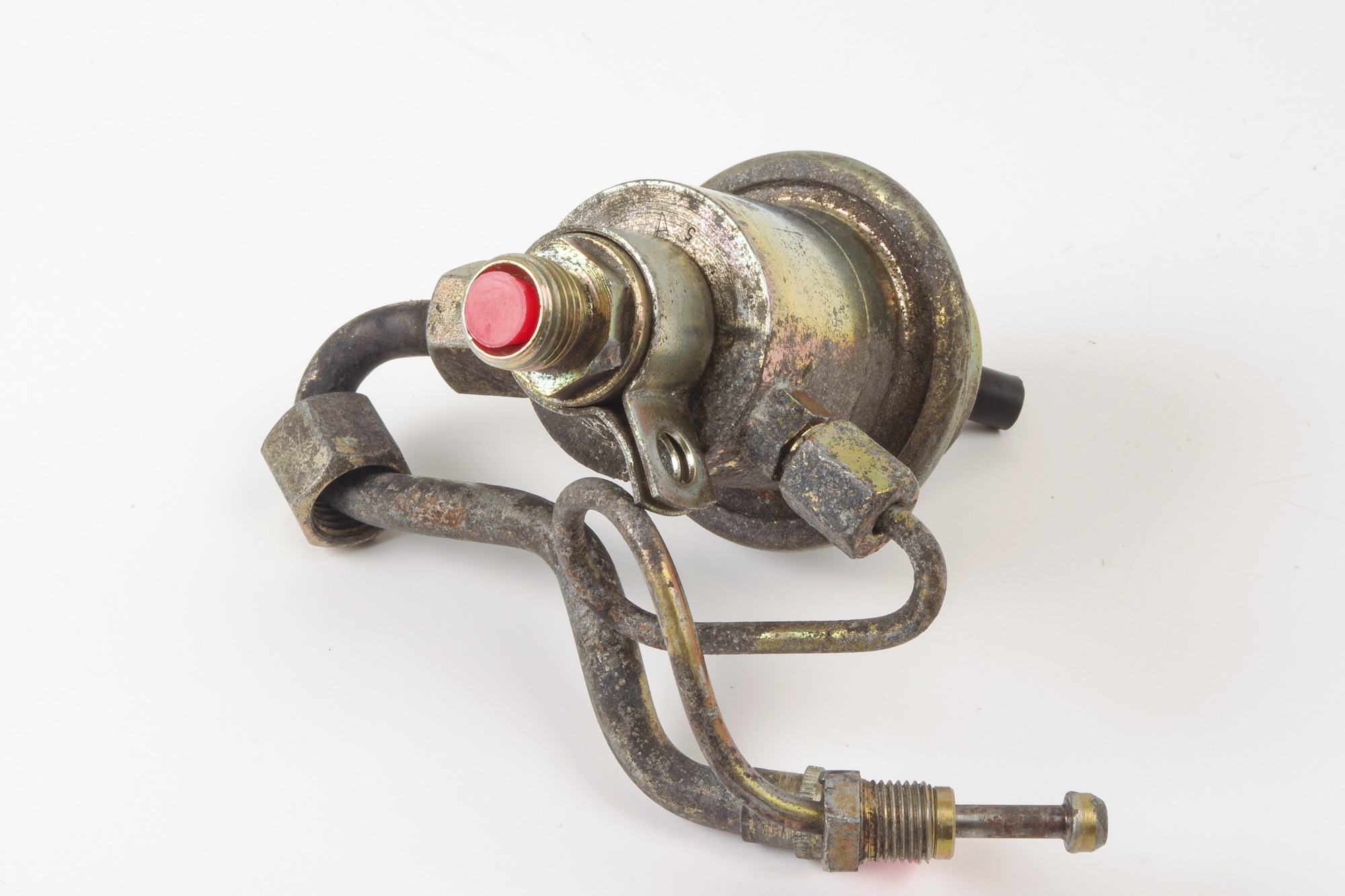 Mercedes 0000781189 Fuel Pressure Regulator (b) | R107 R129 SL W124 E W126 S...