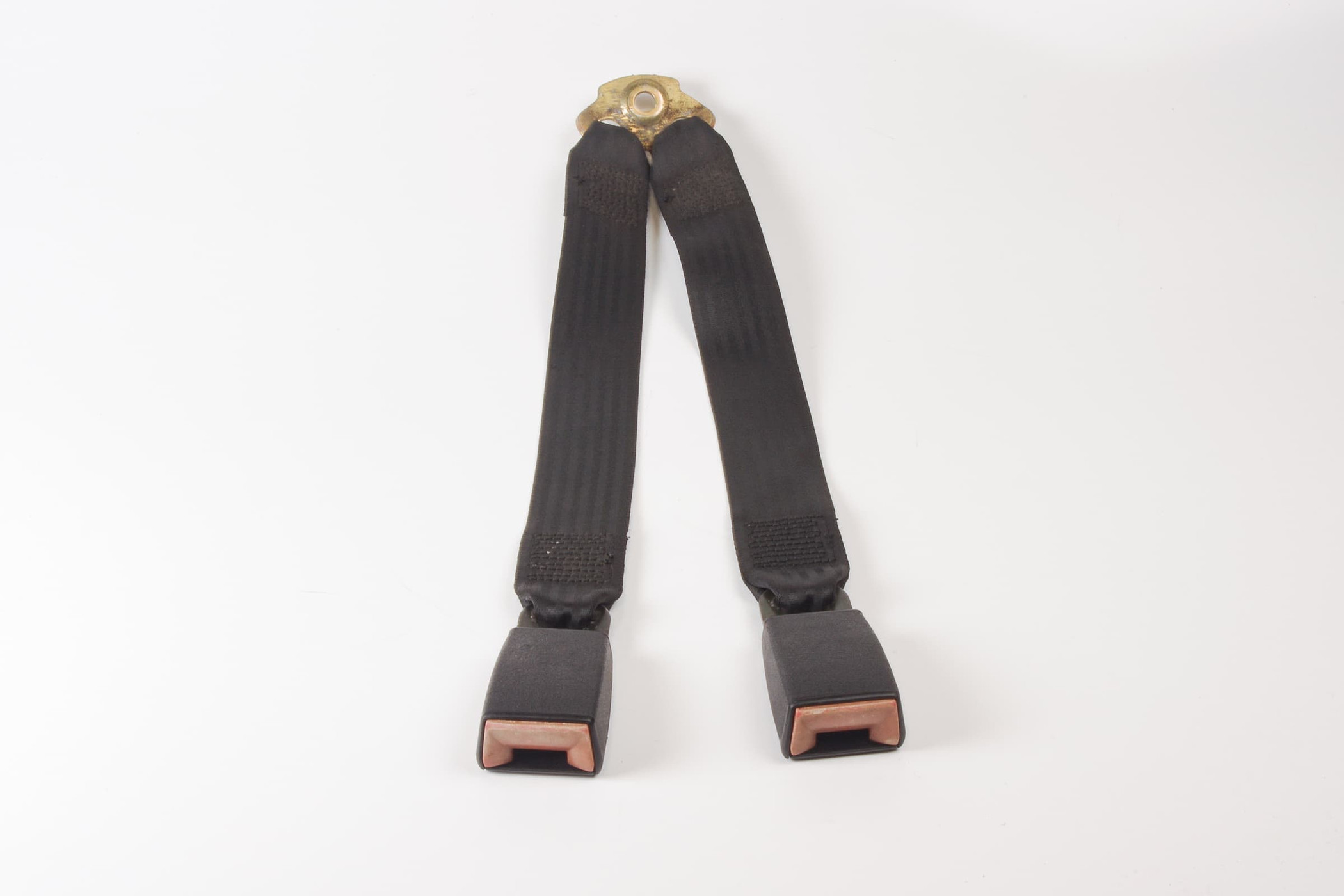 Mercedes 0008609469 Seat Belt Buckle - Rear Left | W460 W461 G W638 V