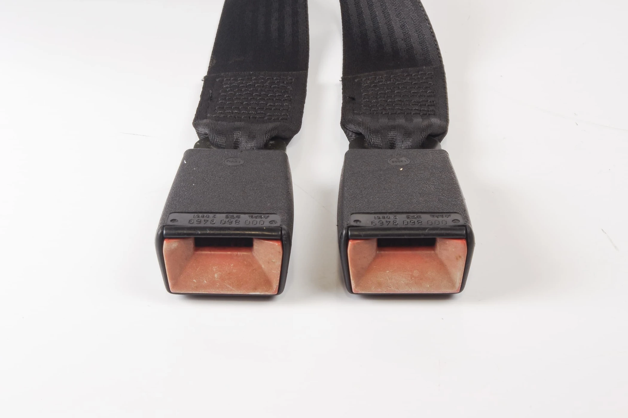 Mercedes 0008609469 Seat Belt Buckle - Rear Left | W460 W461 G W638 V
