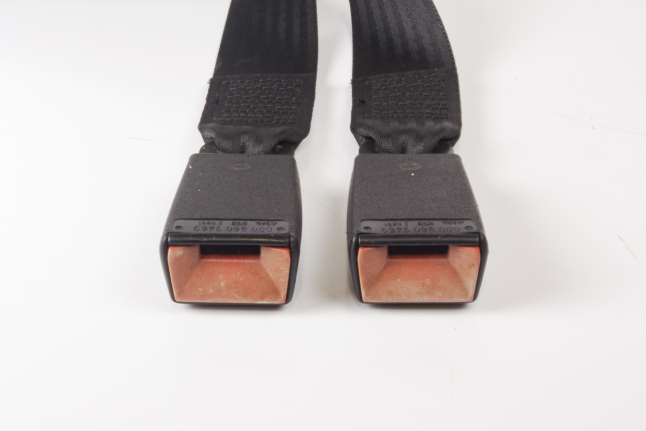 Mercedes 0008609469 Seat Belt Buckle - Rear Left | W460 W461 G W638 V