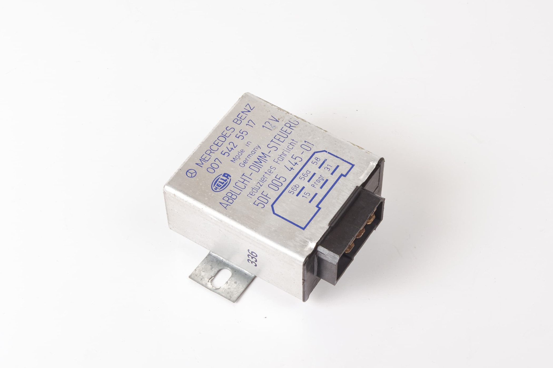 Mercedes 0075425517 Headlight Relay | W460 G