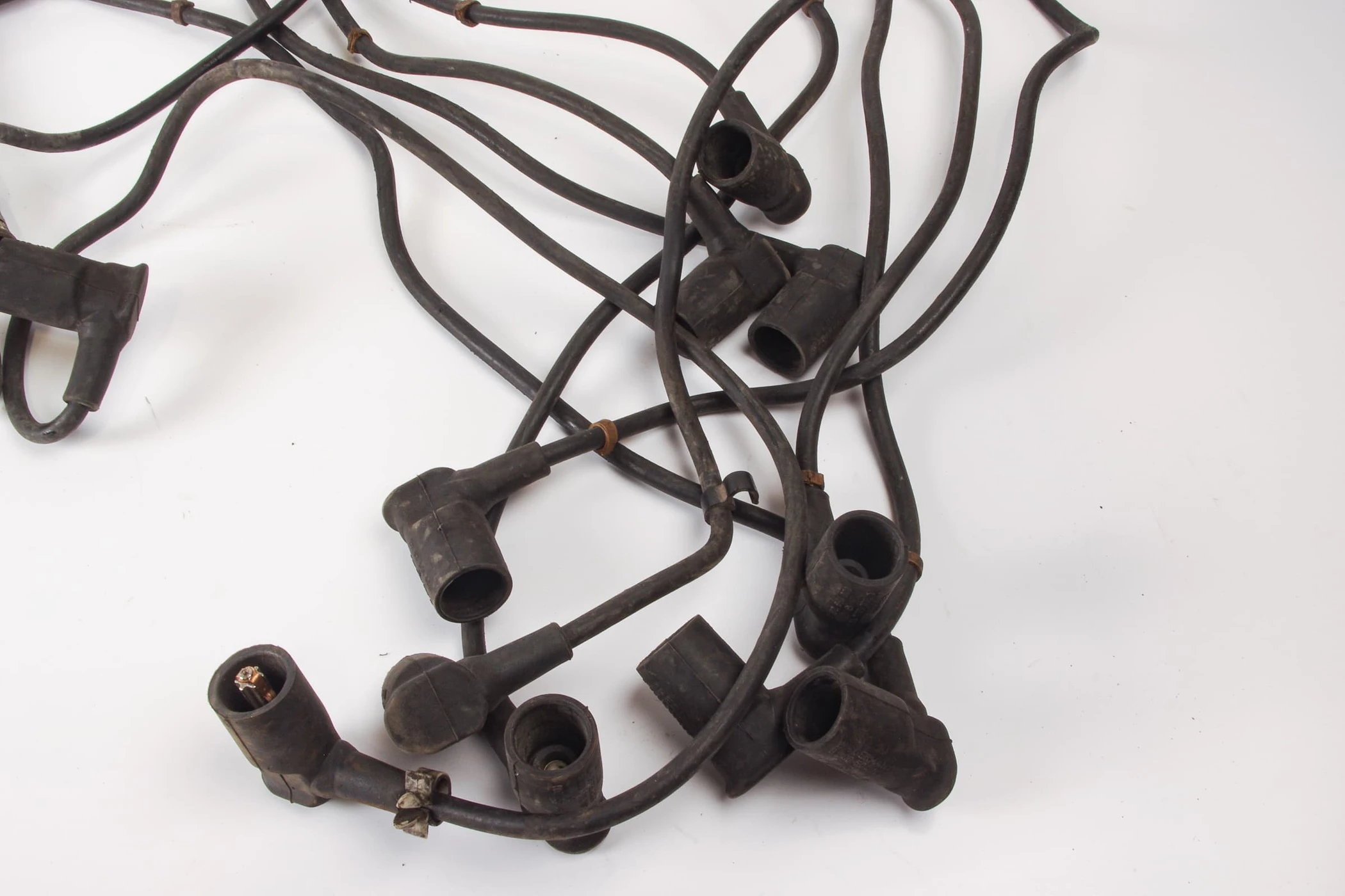 Mercedes 0001566510 Ignition Lead x8 | W124 W210 E R129 SL W140 S W202 C