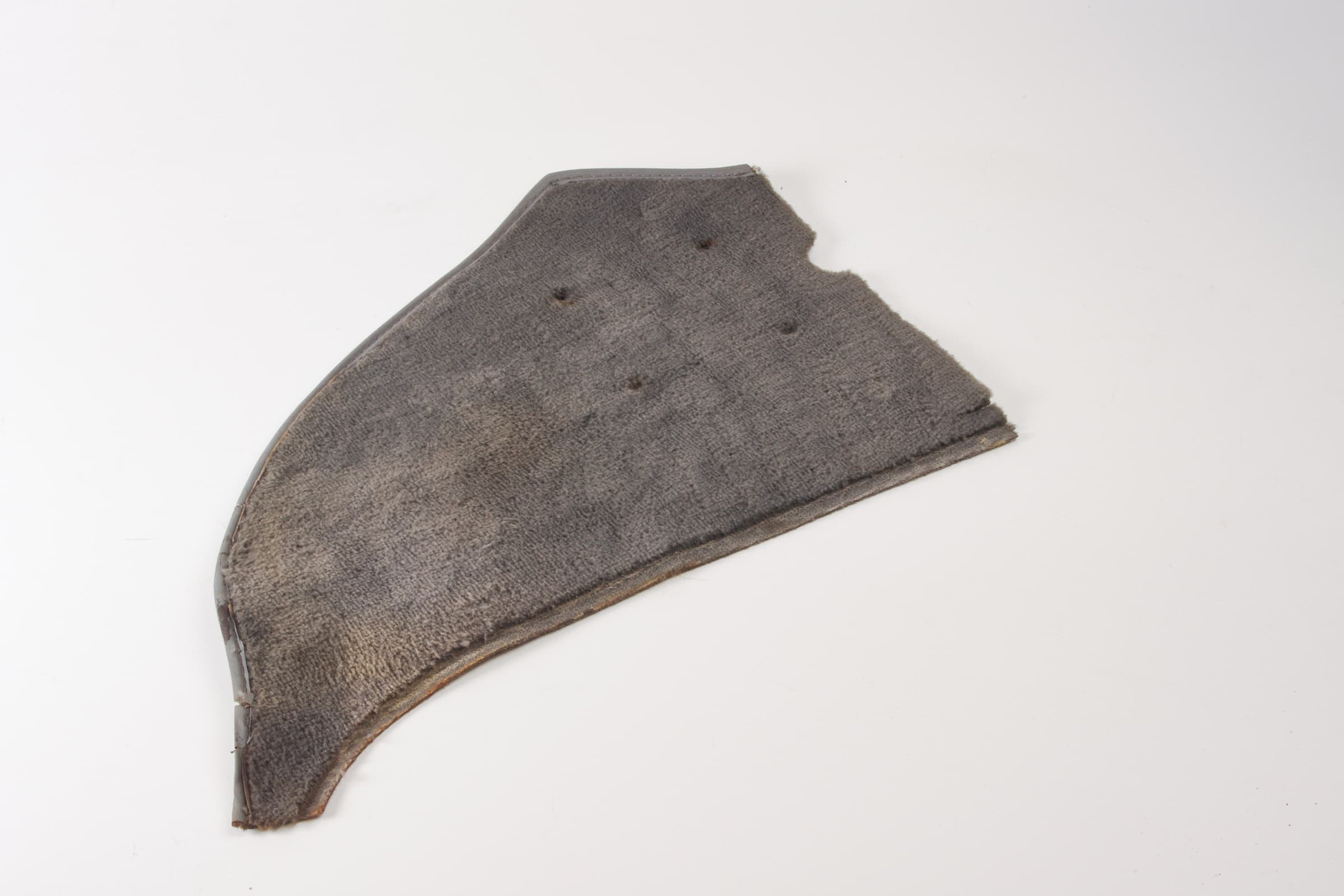 Mercedes 4606900142 Footwell Carpet Trim Panel - Front Right Grey | W460 W461 G