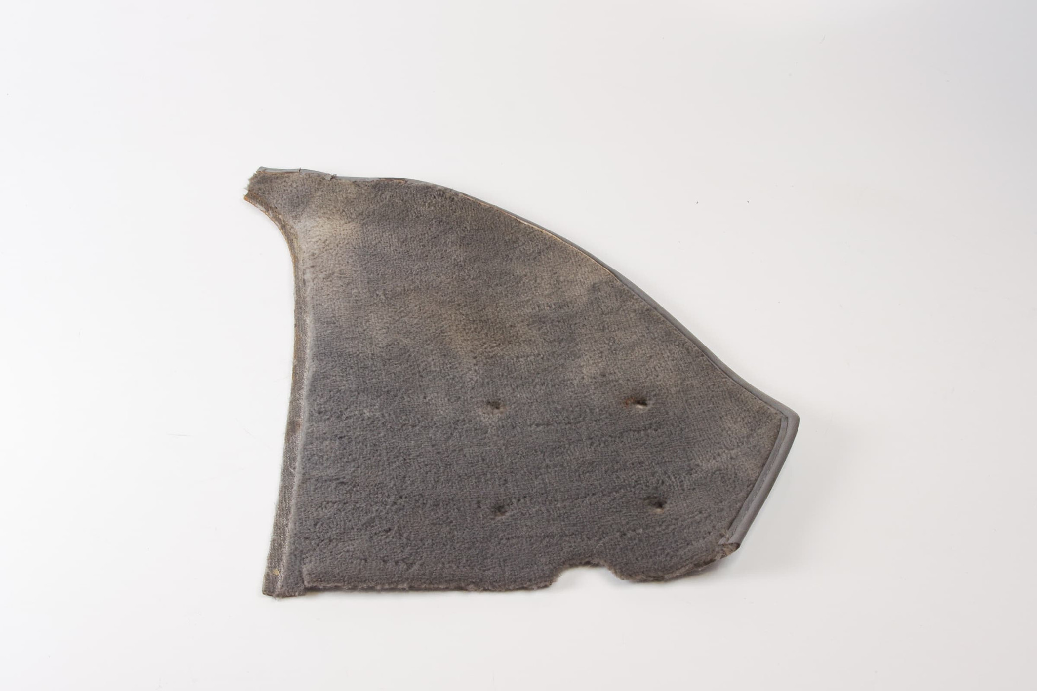 Mercedes 4606900142 Footwell Carpet Trim Panel - Front Right Grey | W460 W461 G