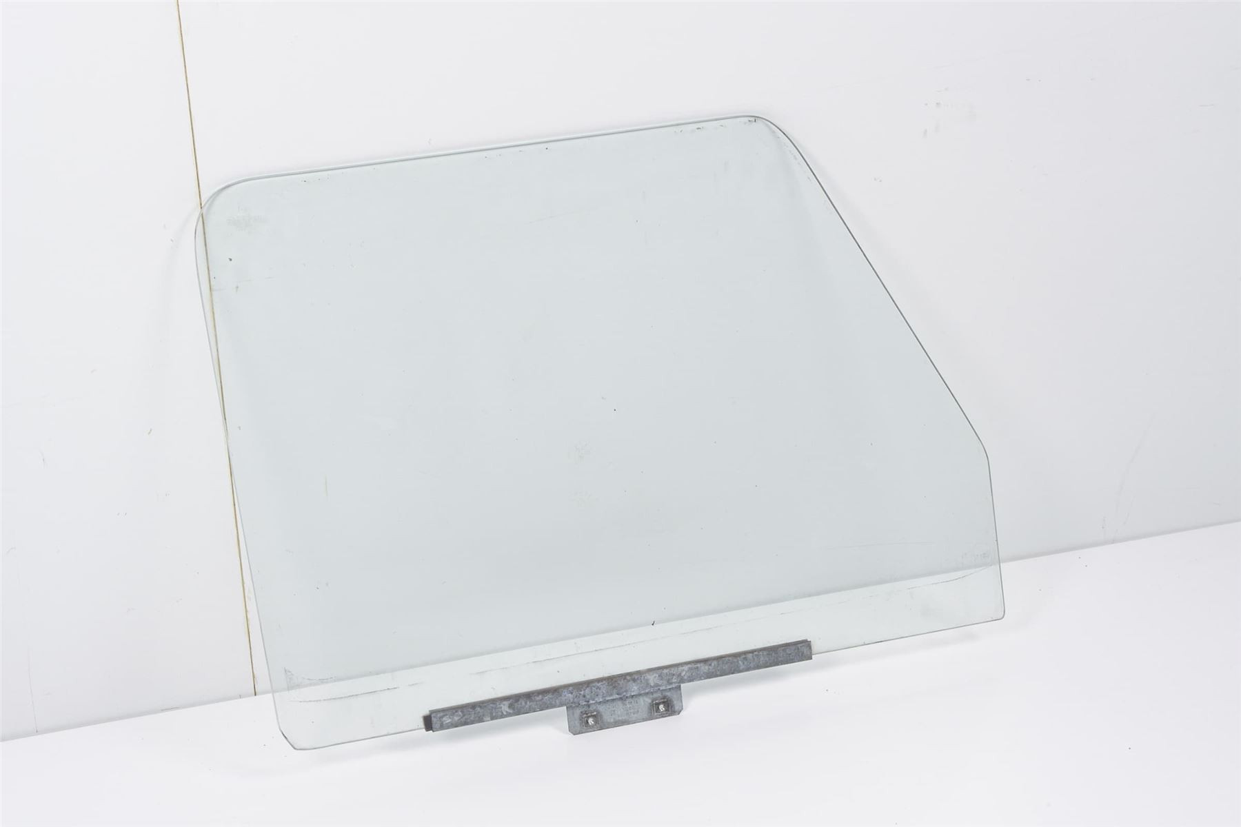 Mercedes 4606730410 Window Glass - Front Right | W460 W461 W463 G