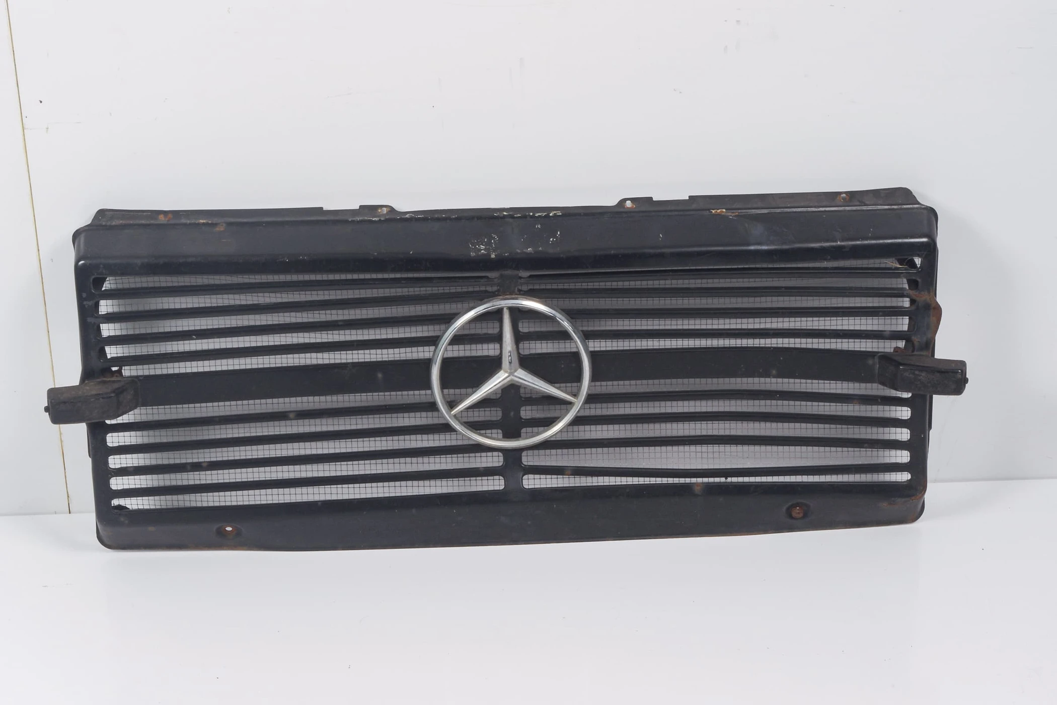 Mercedes 4608880815 Radiator Grille - Front | W460 W461 G