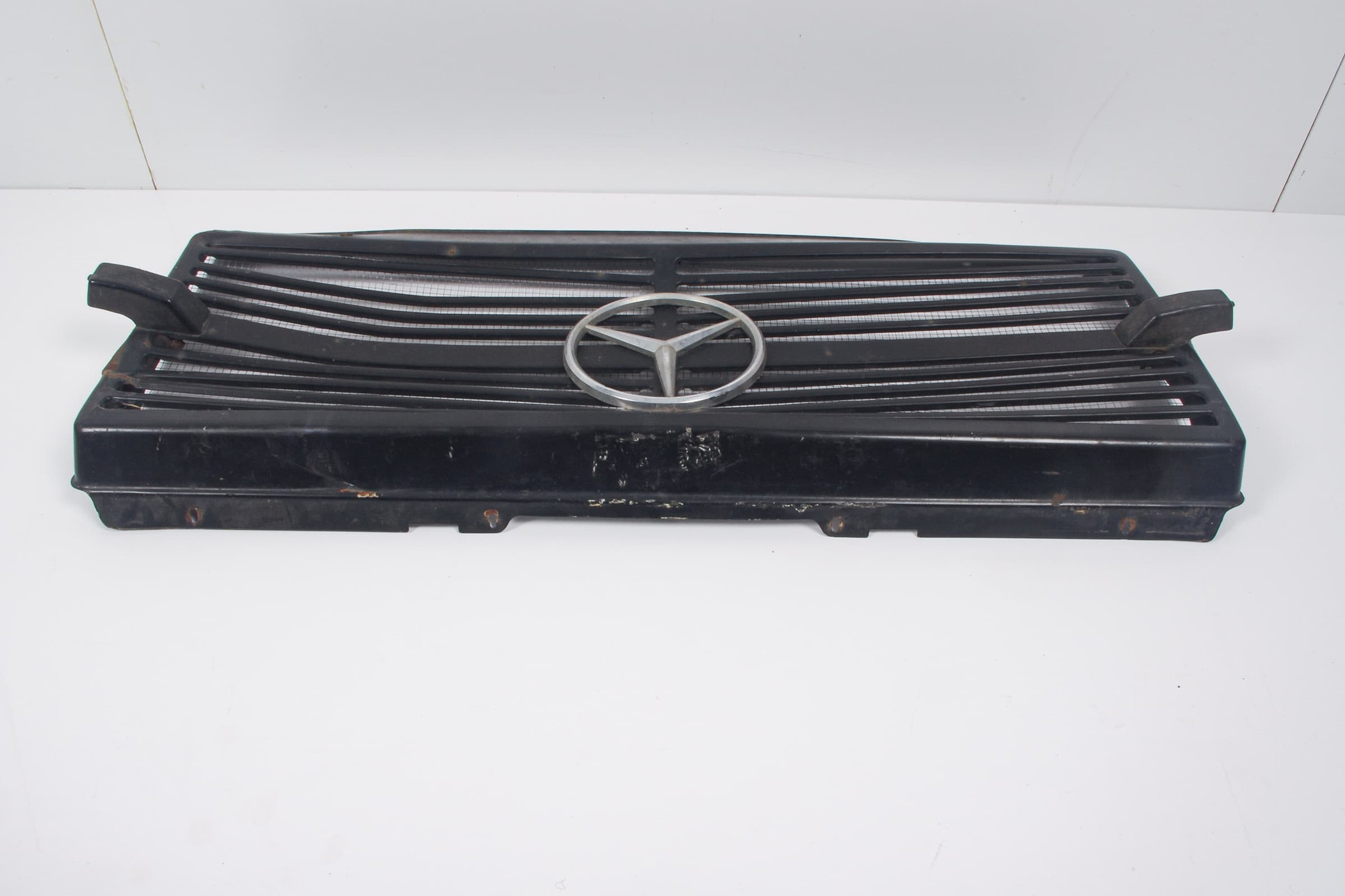 Mercedes 4608880815 Radiator Grille - Front | W460 W461 G