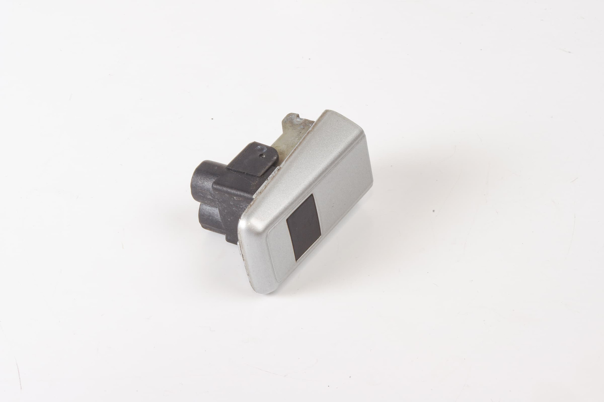 Mercedes 1297605577 Door Lock Infrared Receiver Guide - Left Silver | R129 SL