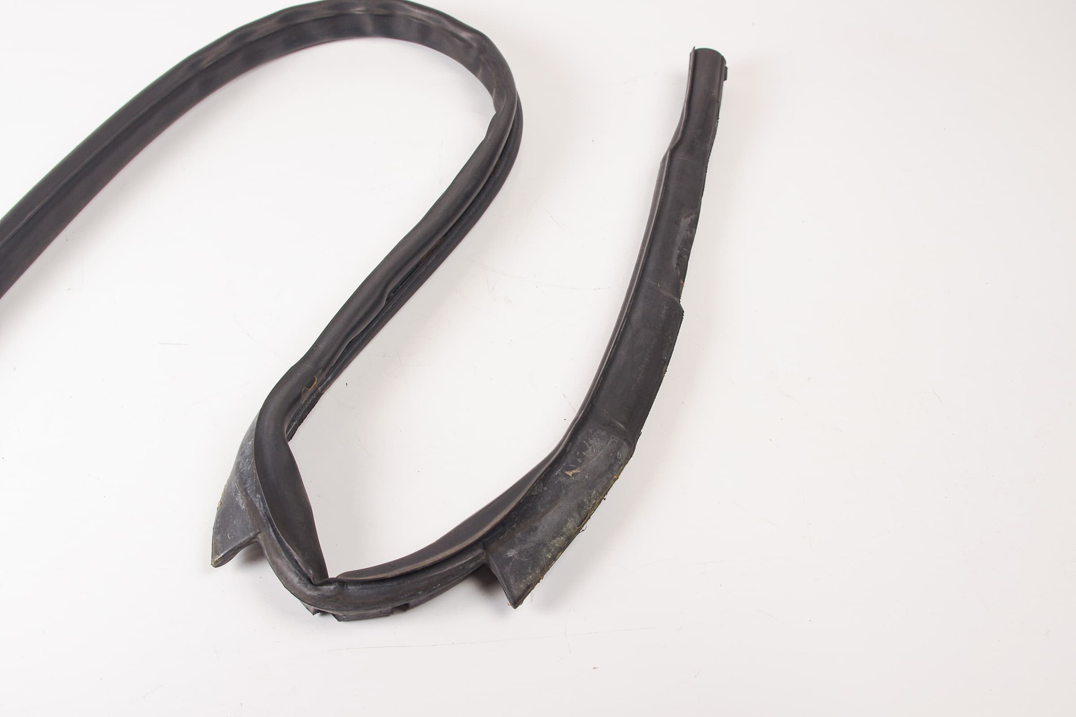 Mercedes 1297700598 Roof Seal - Rear | R129 SL