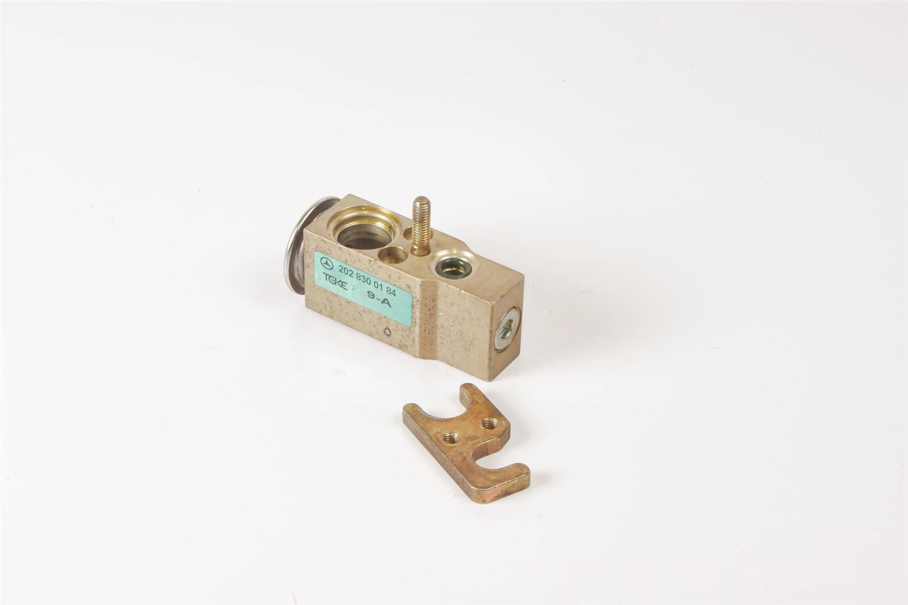Mercedes 2028300184 A/C Expansion Valve | R129 SL W140 S R170 SLK W202 C C208...