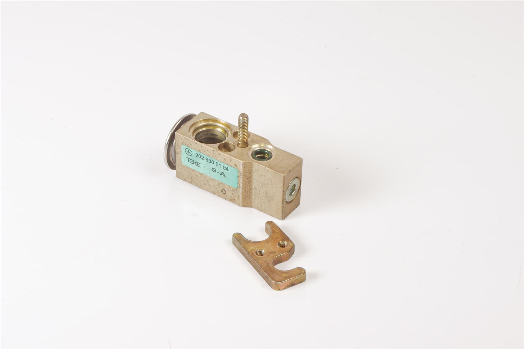 Mercedes 2028300184 A/C Expansion Valve | R129 SL W140 S R170 SLK W202 C C208...