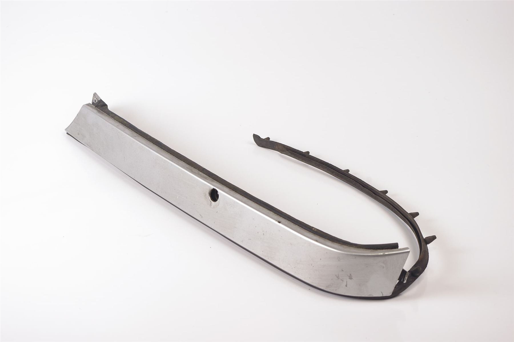 Mercedes 1408261377 Headlight Bezel - Front Left Silver | C140 S