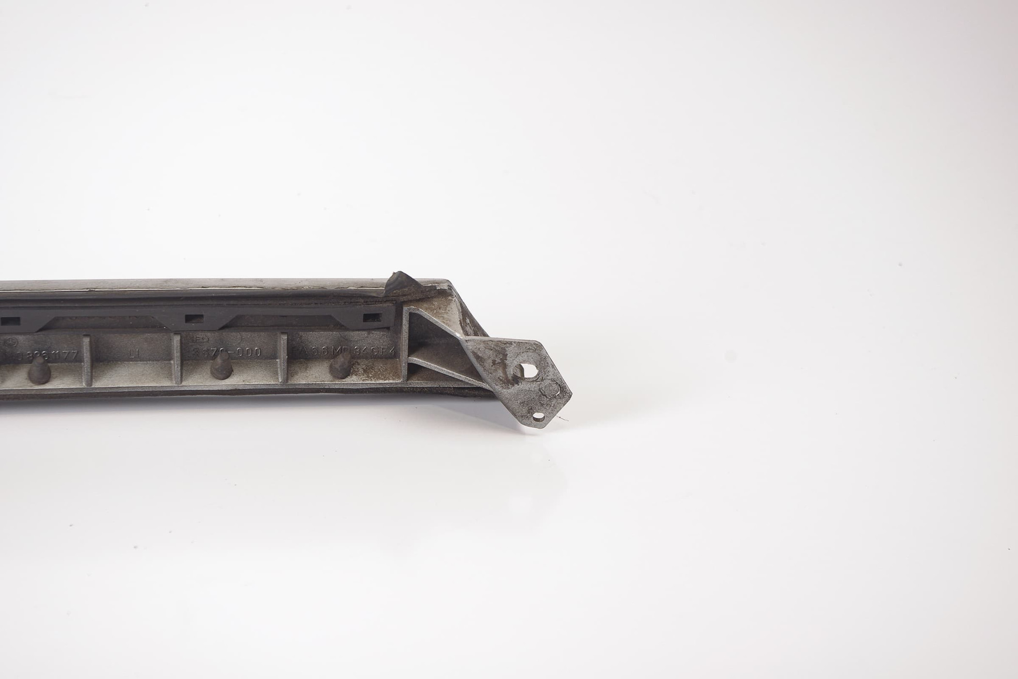 Mercedes 1408261377 Headlight Bezel - Front Left Silver | C140 S