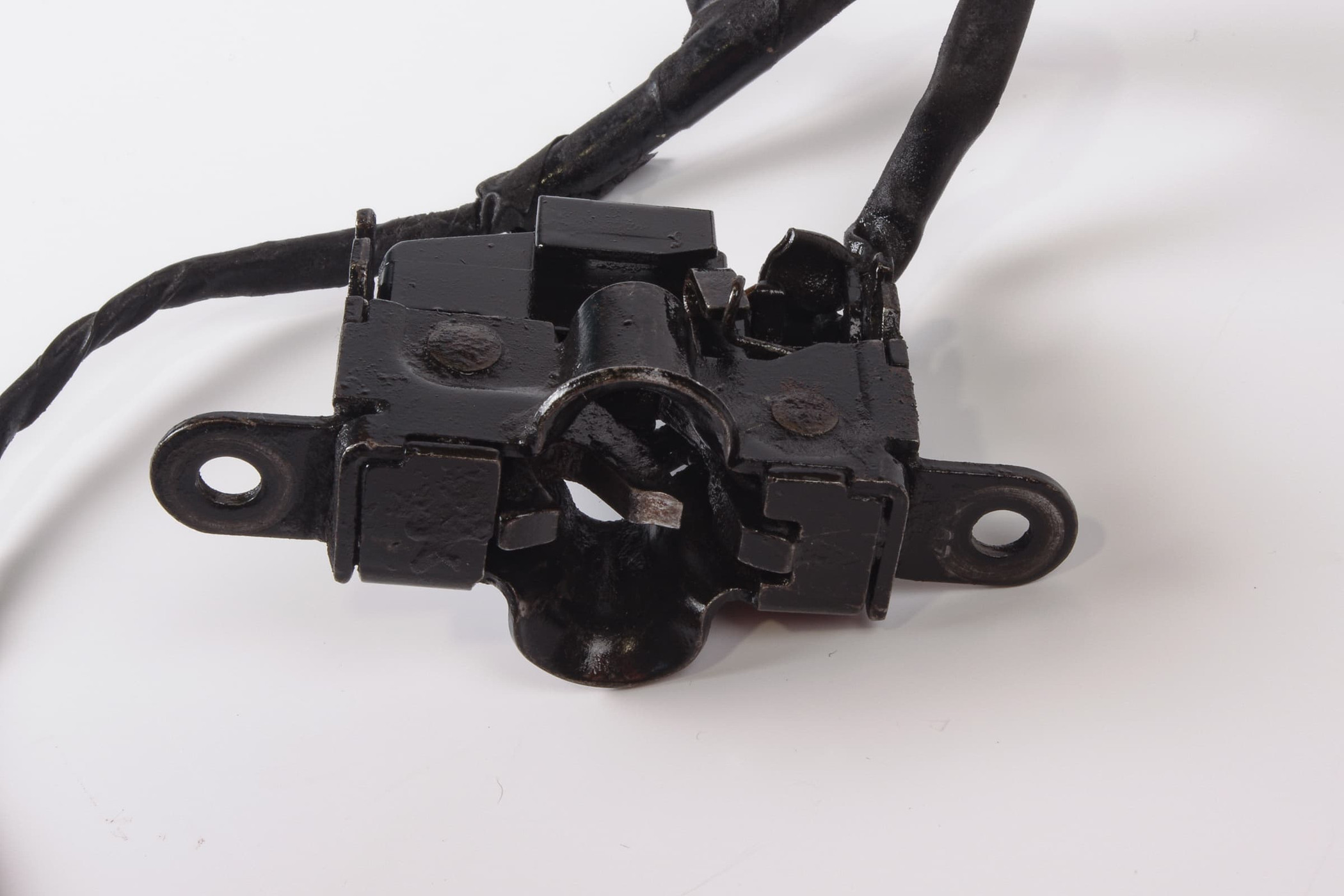 Mercedes 2028800460 Bonnet Catch | R129 SL