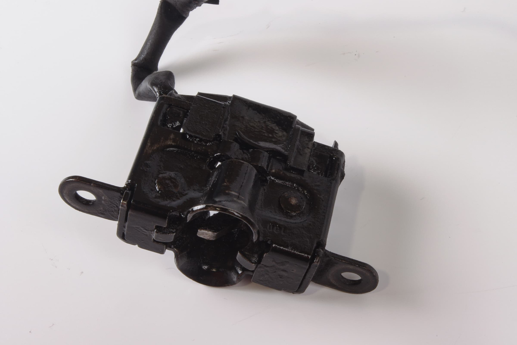 Mercedes 2028800460 Bonnet Catch | R129 SL