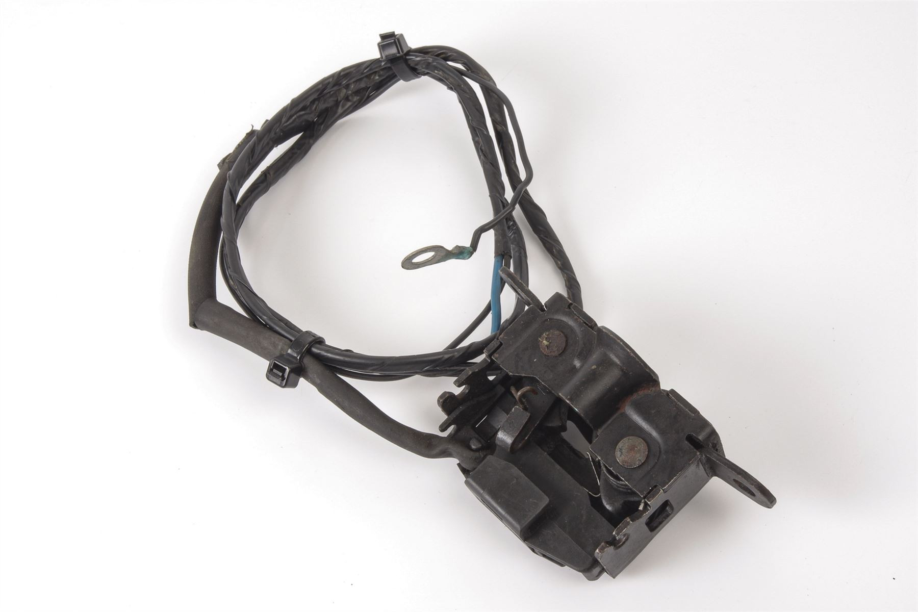 Mercedes 2028800460 Bonnet Catch | R129 SL