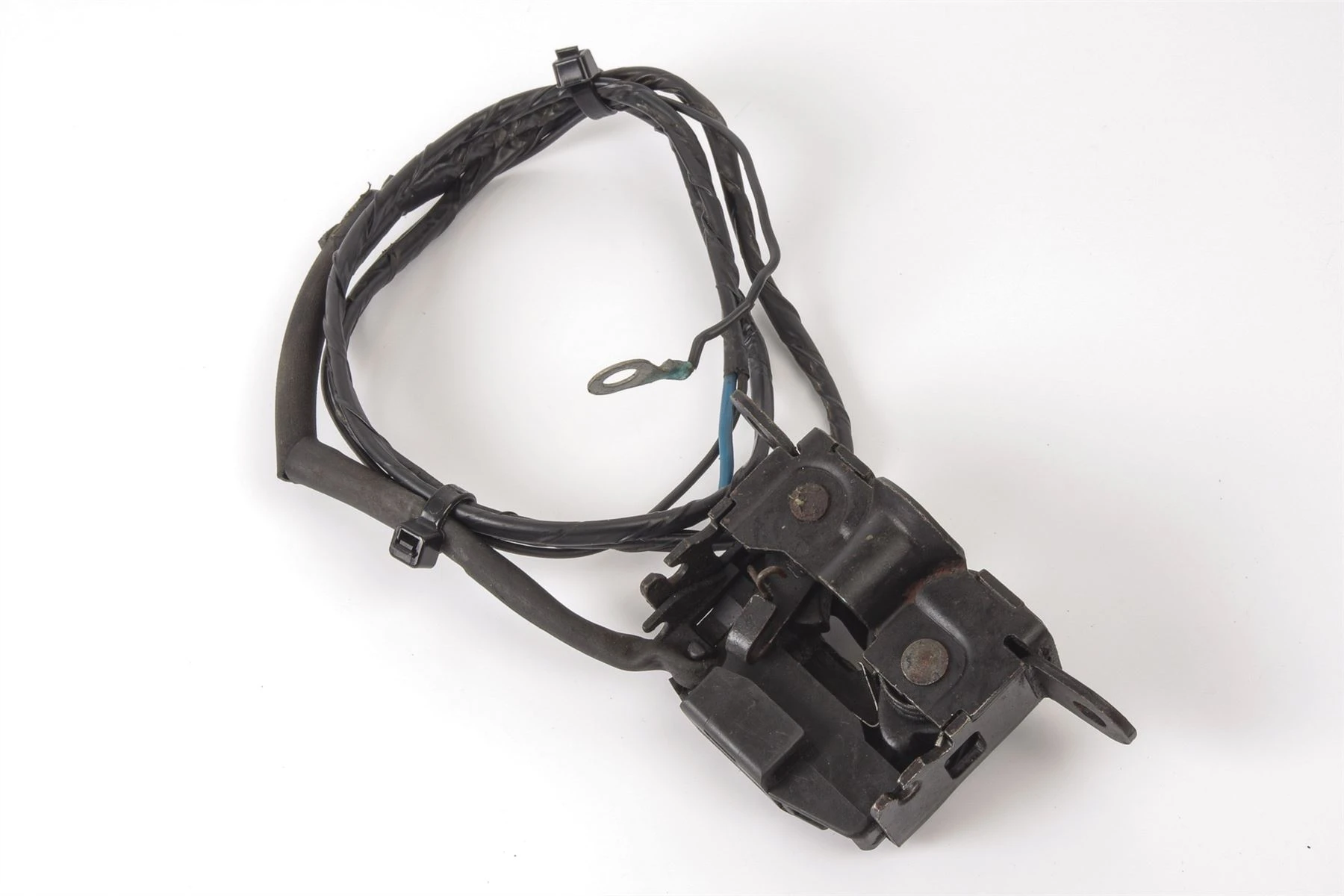 Mercedes 2028800460 Bonnet Catch | R129 SL