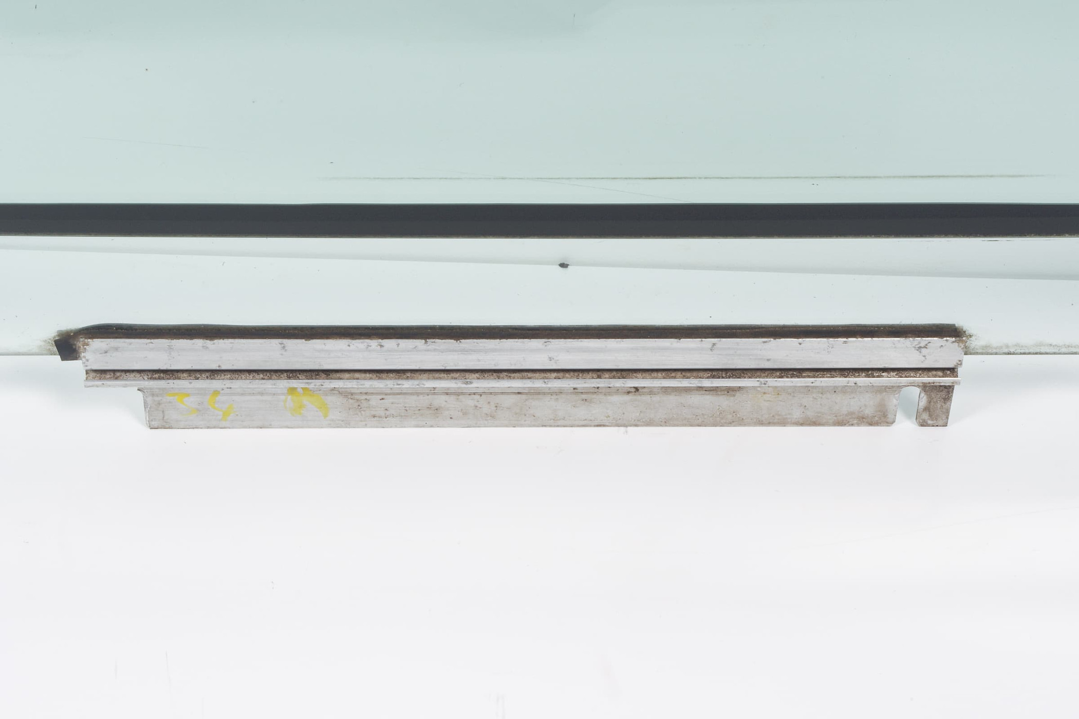 Mercedes 1407202218 Window Glass - Front Right | C140 S