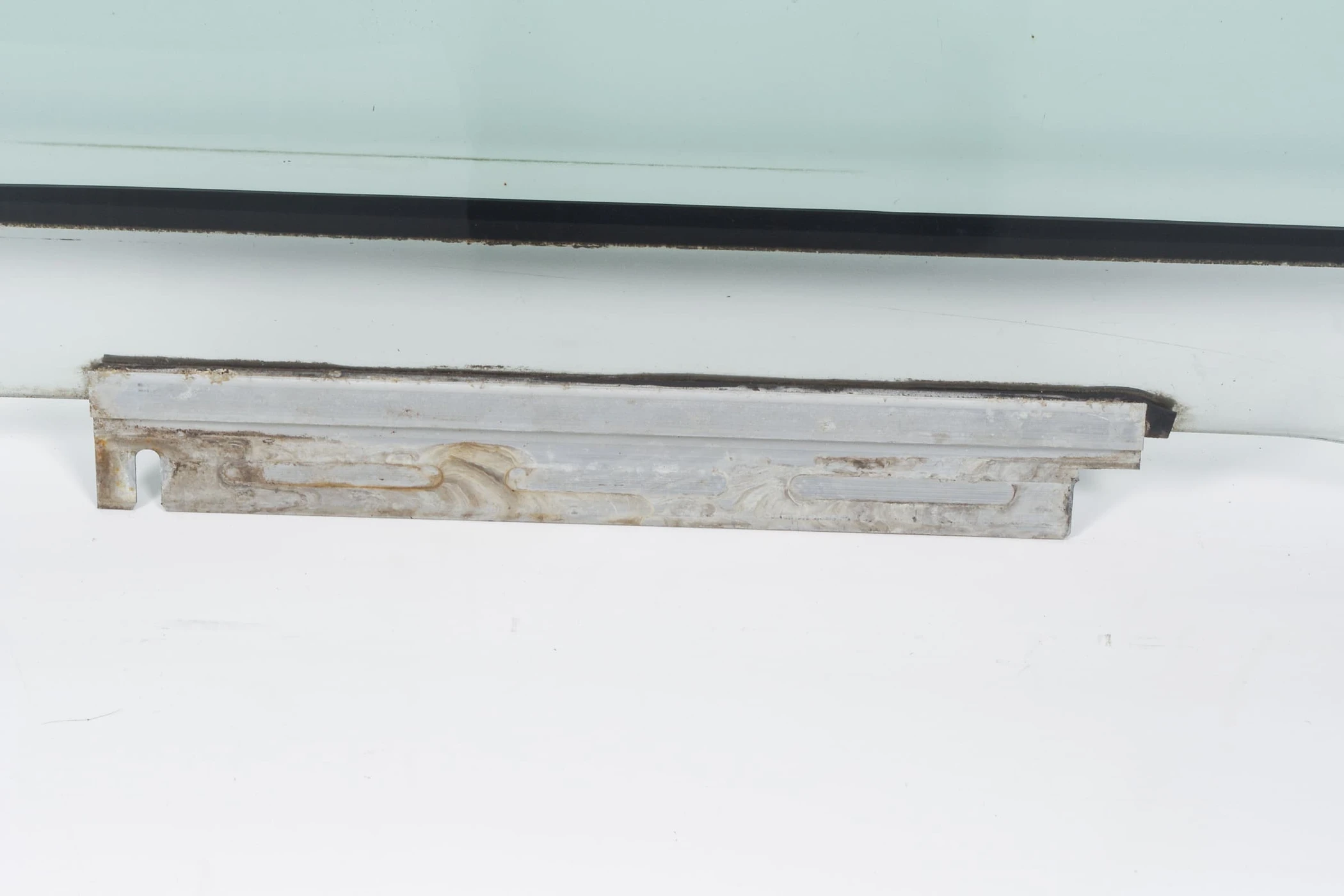 Mercedes 1407202218 Window Glass - Front Right | C140 S