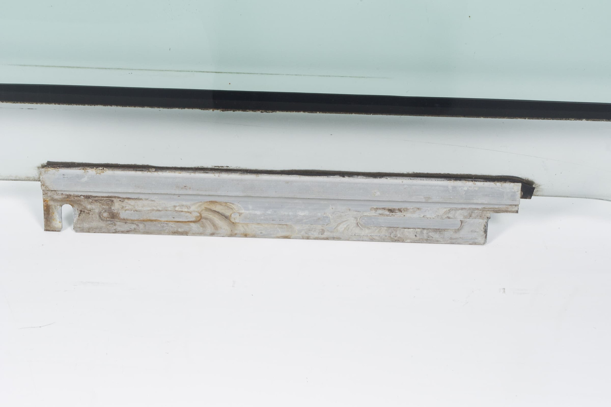 Mercedes 1407202218 Window Glass - Front Right | C140 S