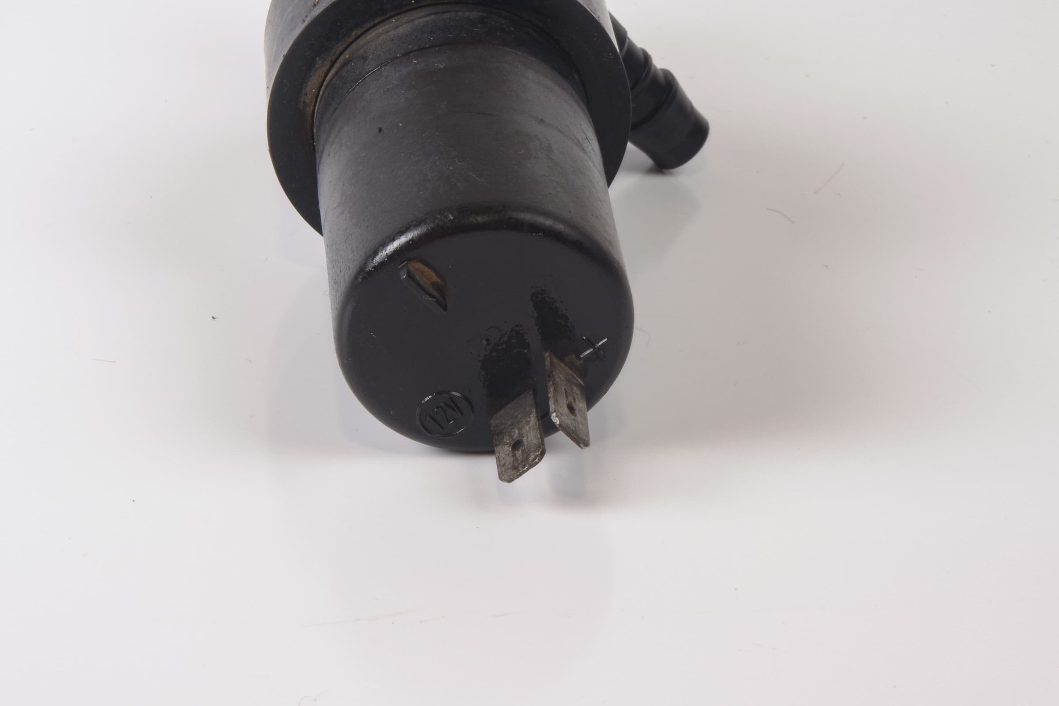 Mercedes 0008600826 Washer Pump - Front | W460 W463 G W638 V