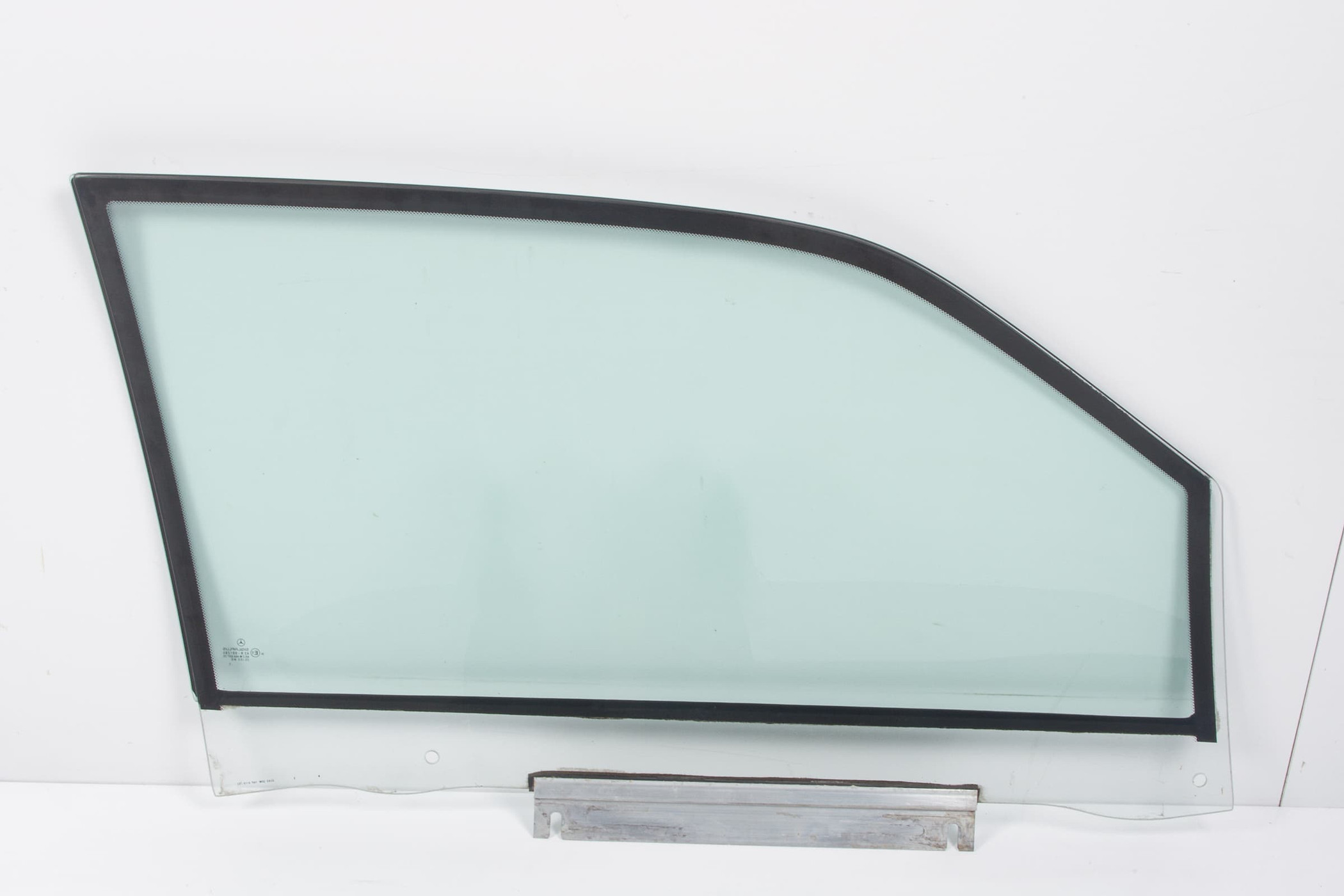 Mercedes 1407202118 Window Glass - Front Left | C140 S