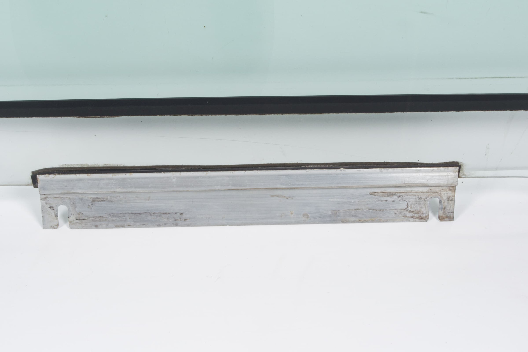 Mercedes 1407202118 Window Glass - Front Left | C140 S