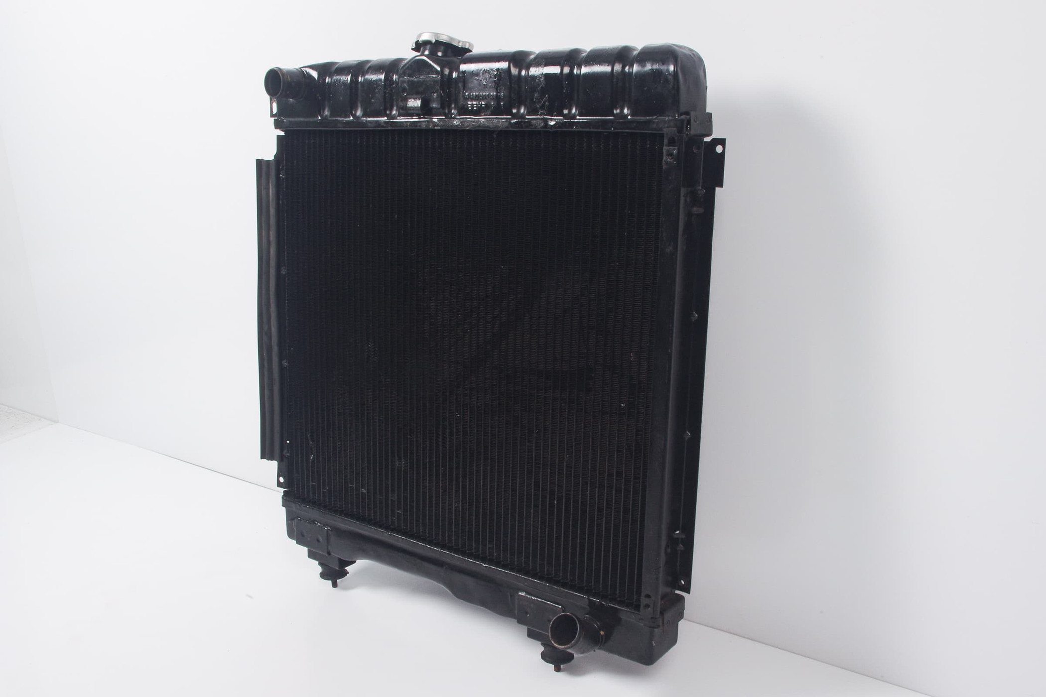 Mercedes 4605005003 Radiator | W460 G