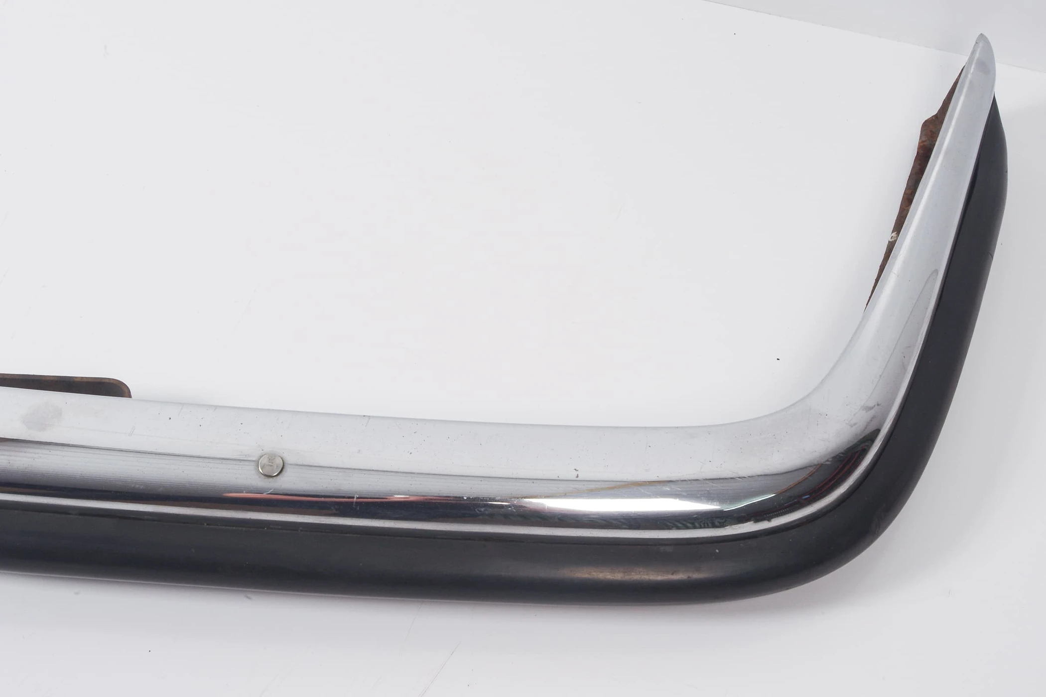 Mercedes 1078850501 Bumper - Front (a) | C107 R107 SL