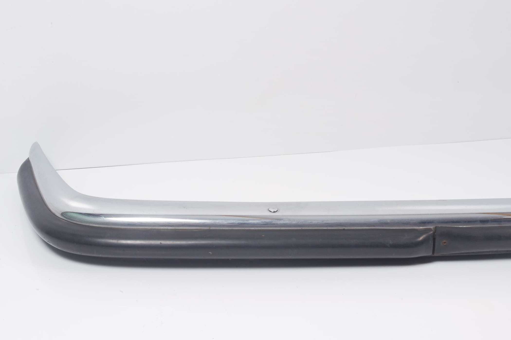 Mercedes 1078850501 Bumper - Front (a) | C107 R107 SL