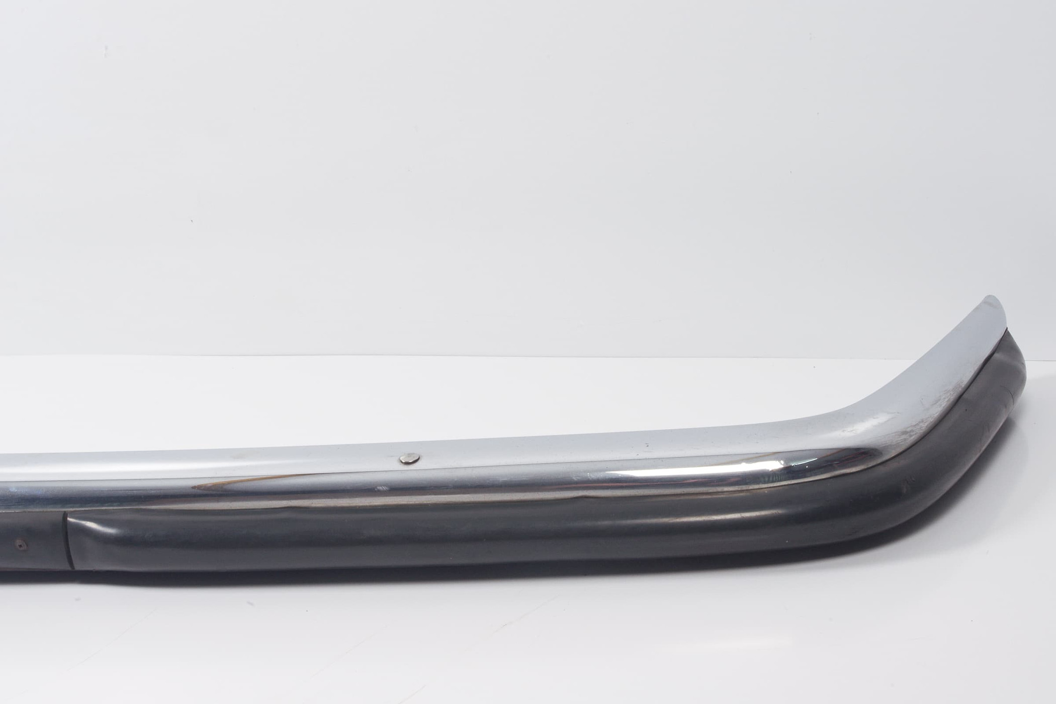 Mercedes 1078850501 Bumper - Front (a) | C107 R107 SL