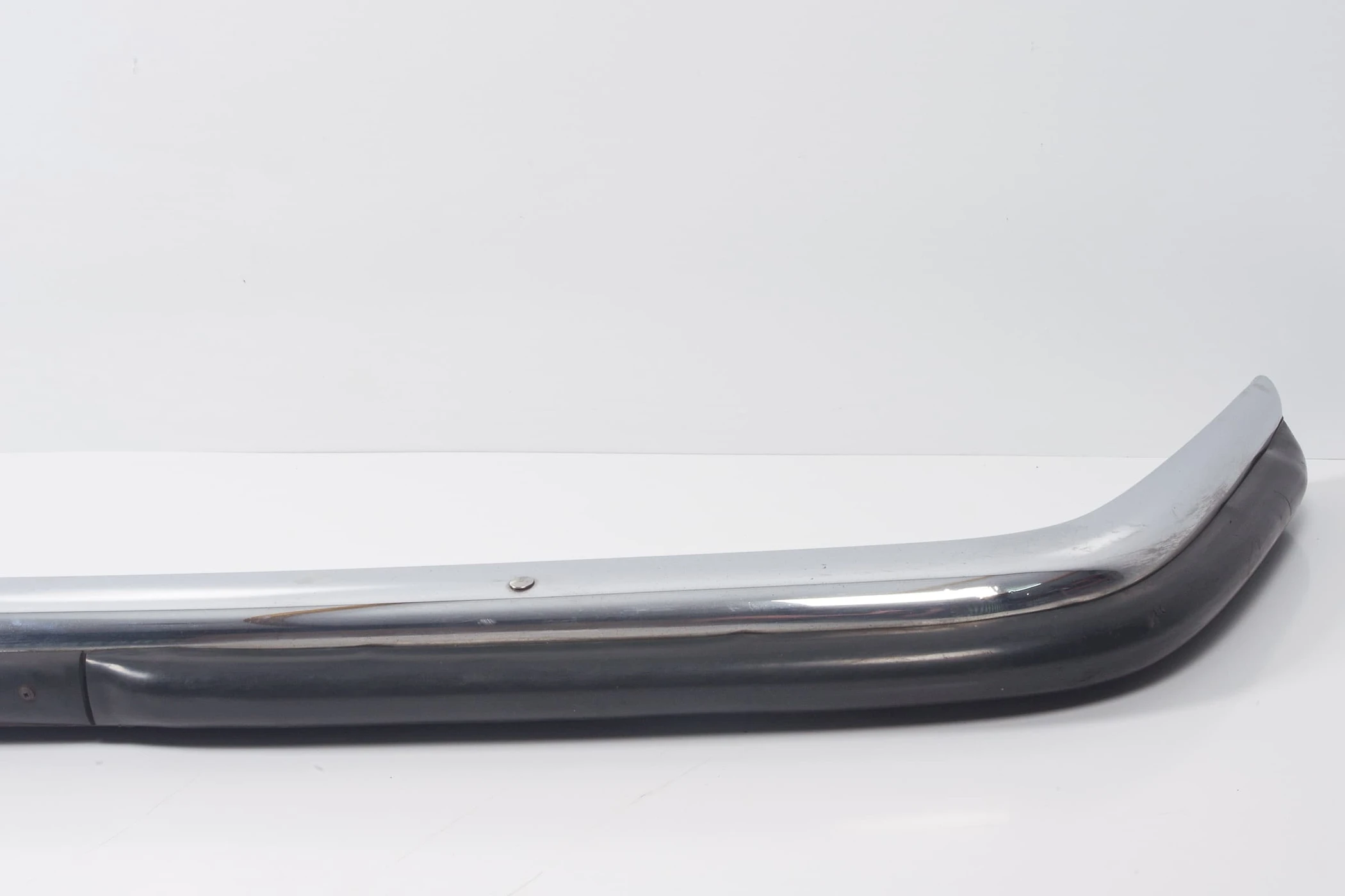 Mercedes 1078850501 Bumper - Front (a) | C107 R107 SL