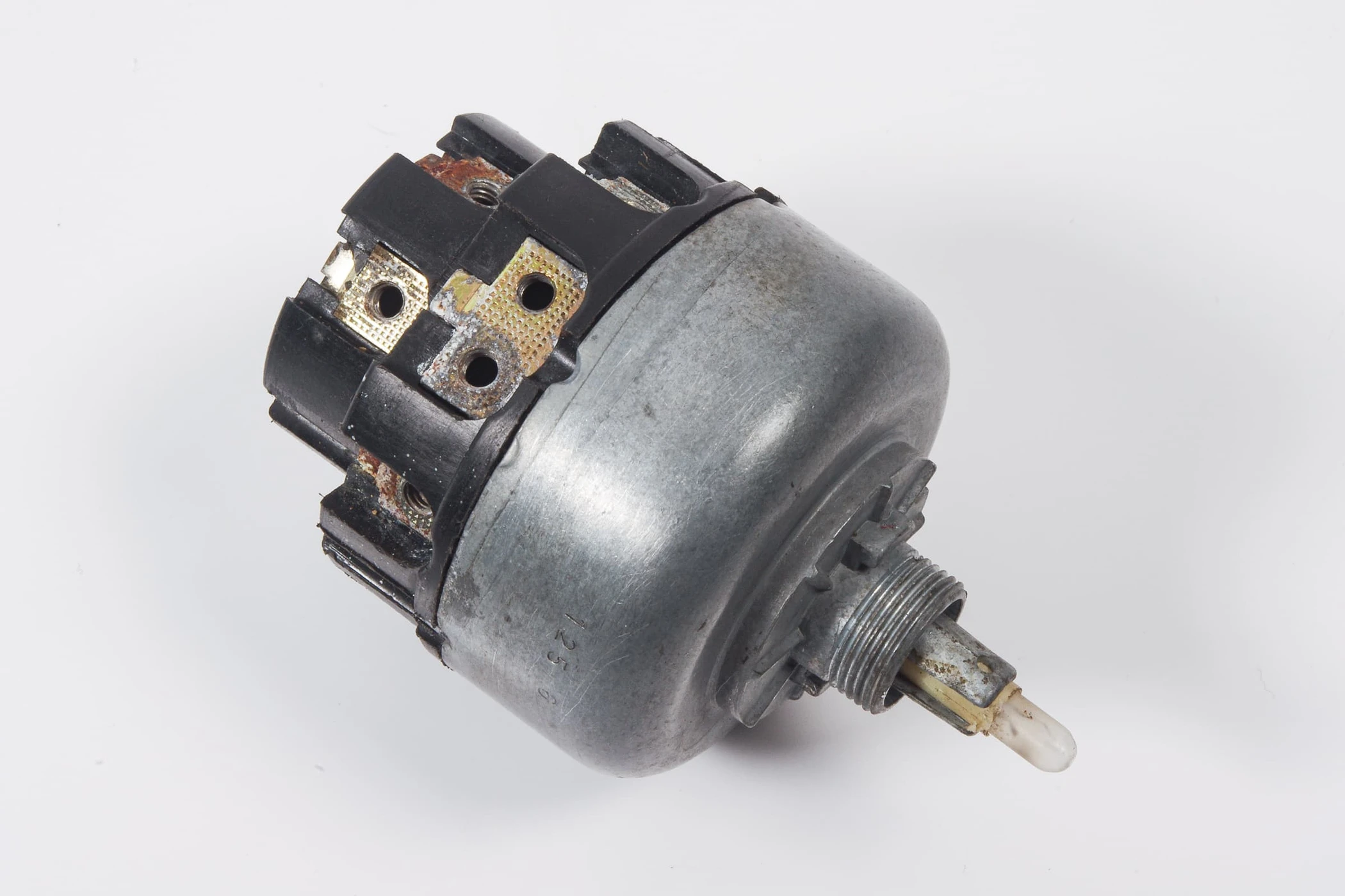 Mercedes 0005453704 Headlight Switch Arrow (a) | C107 R107 SL W108 W109 W116...