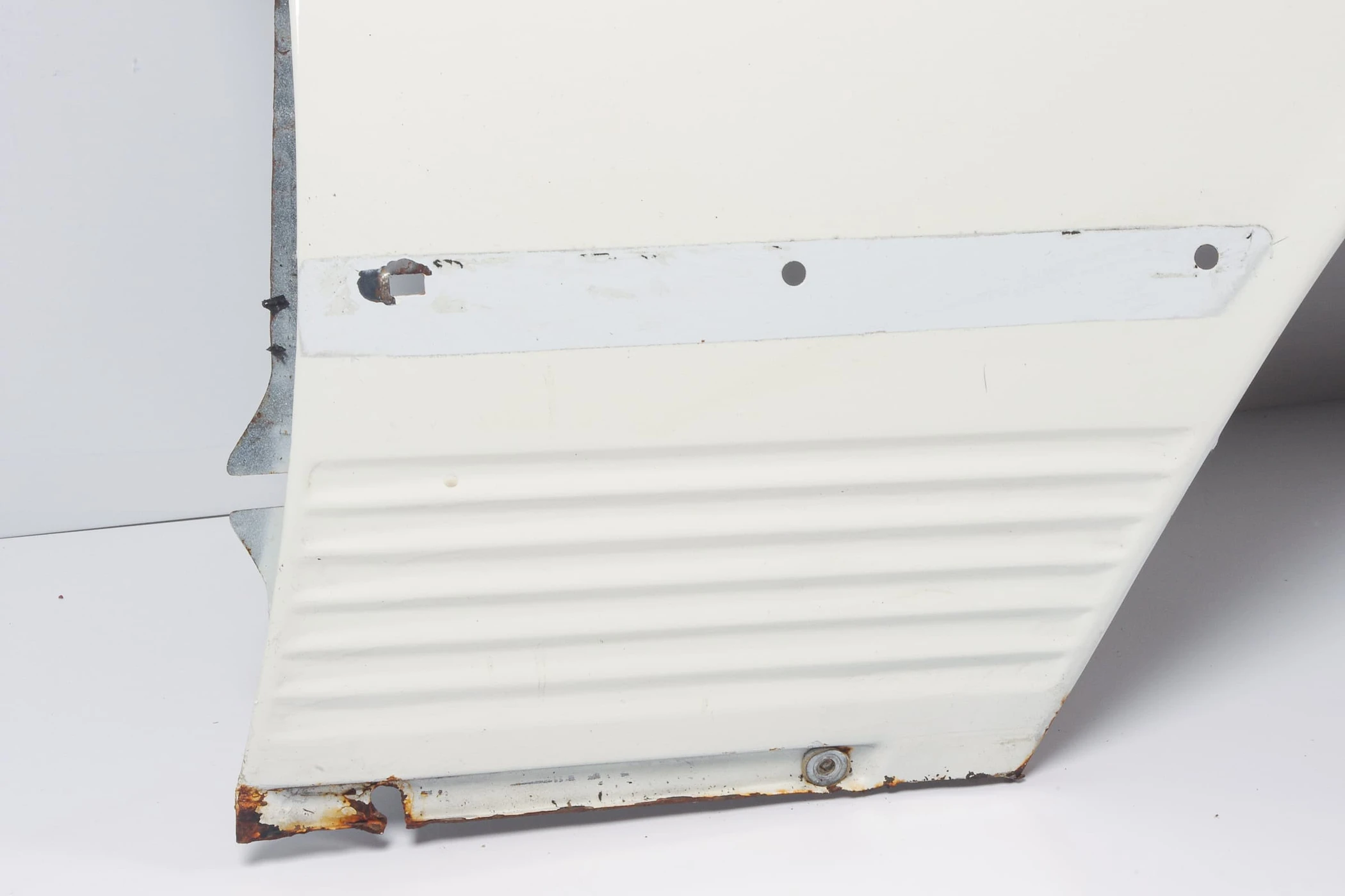 Mercedes 1078801018 Wing - Front Right White | C107 R107 SL