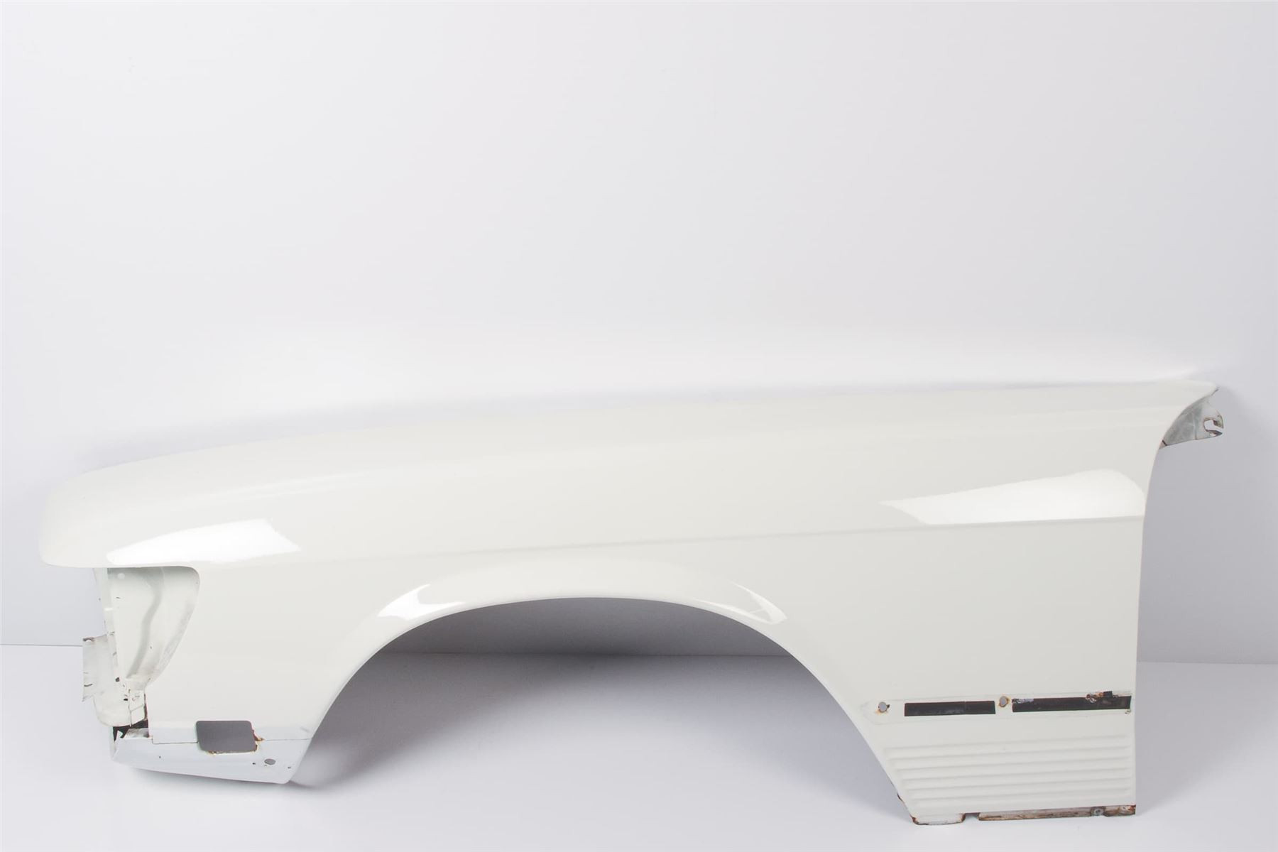 Mercedes 1078801318 Wing - Front Left White | C107 R107 SL