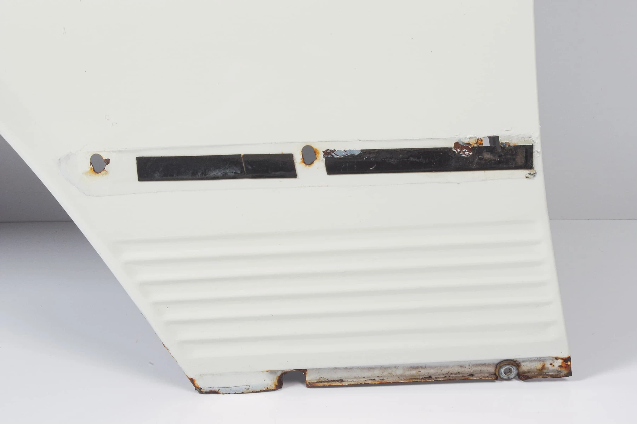 Mercedes 1078801318 Wing - Front Left White | C107 R107 SL