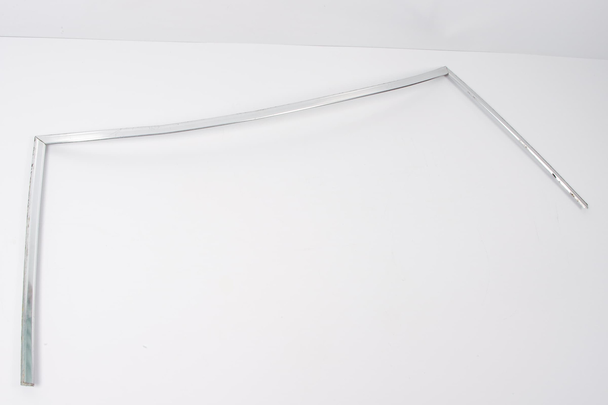 Mercedes 1076714030 Windscreen Trim (a) | R107 SL