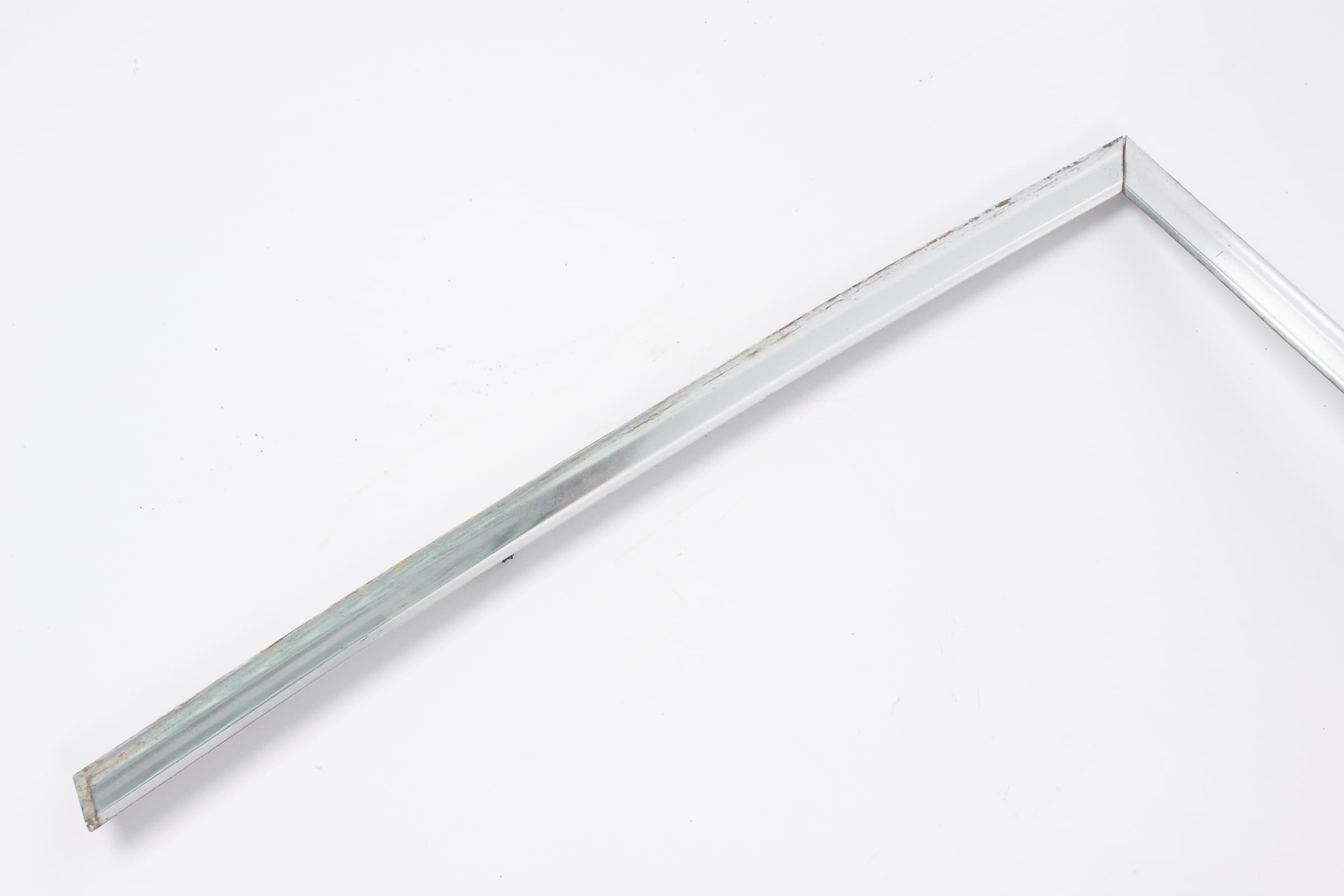 Mercedes 1076714030 Windscreen Trim (a) | R107 SL