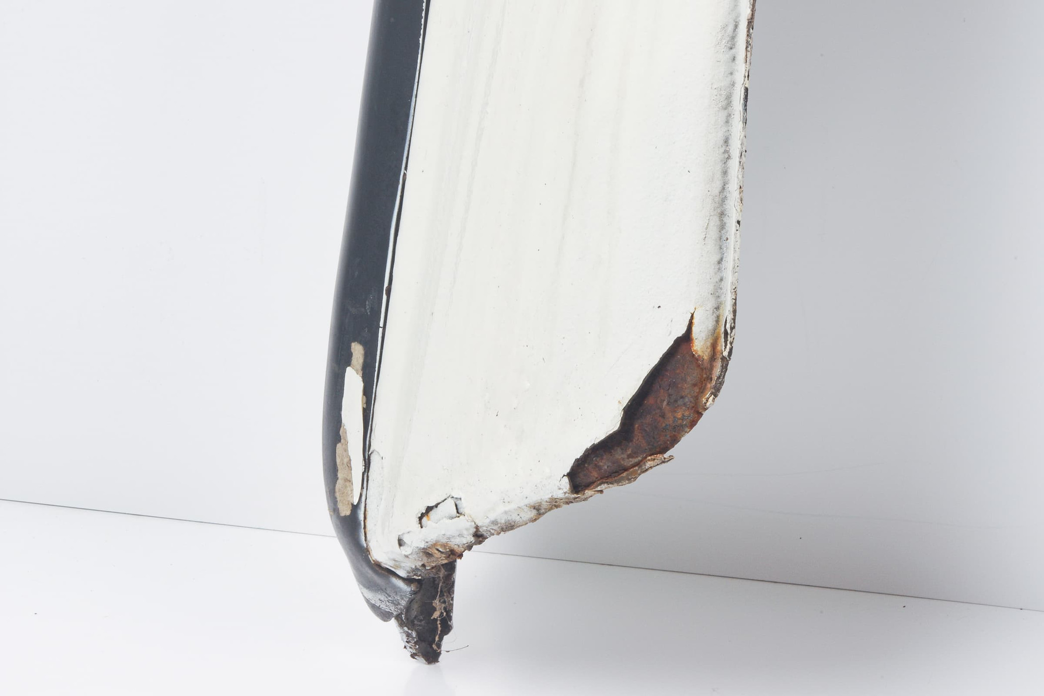 Mercedes 1078850005 Bumper - Rear White | C107 R107 SL