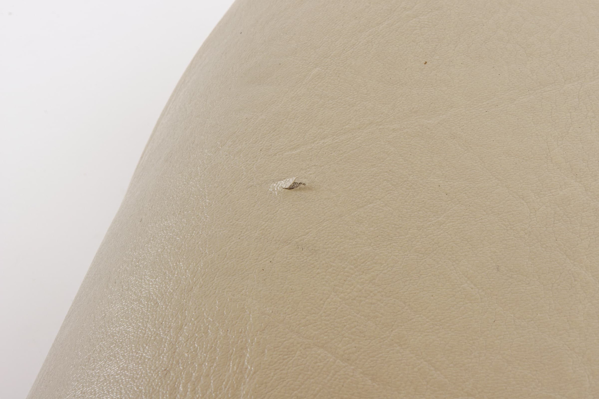 Mercedes 1076800207 Seat Centre Panel Trim - Rear Cream | C107 R107 SL