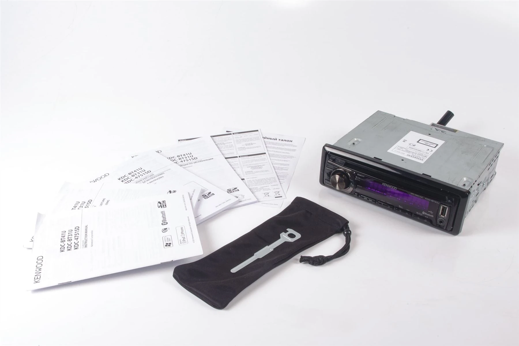 Mercedes 0038200000 Head Unit - Kenwood KDC BT41U