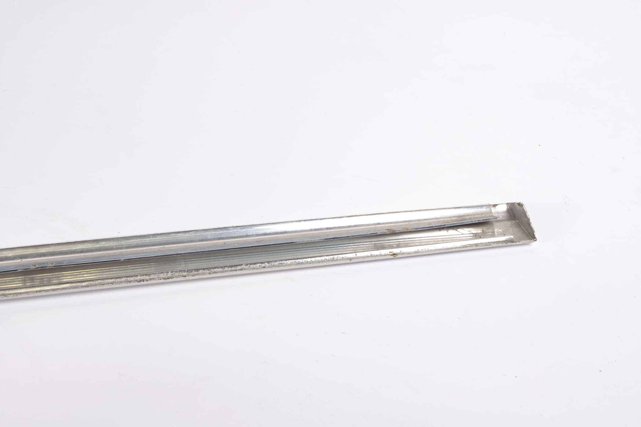 Mercedes 1077280230 Door Trim - Front Right | C107 R107 SL