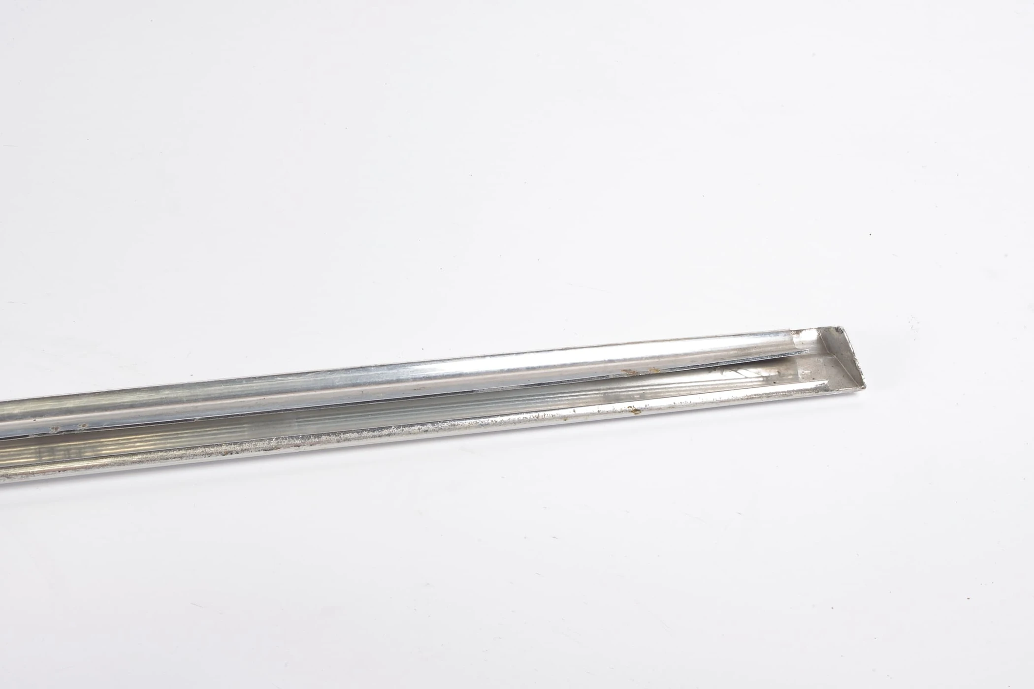 Mercedes 1077280230 Door Trim - Front Right | C107 R107 SL