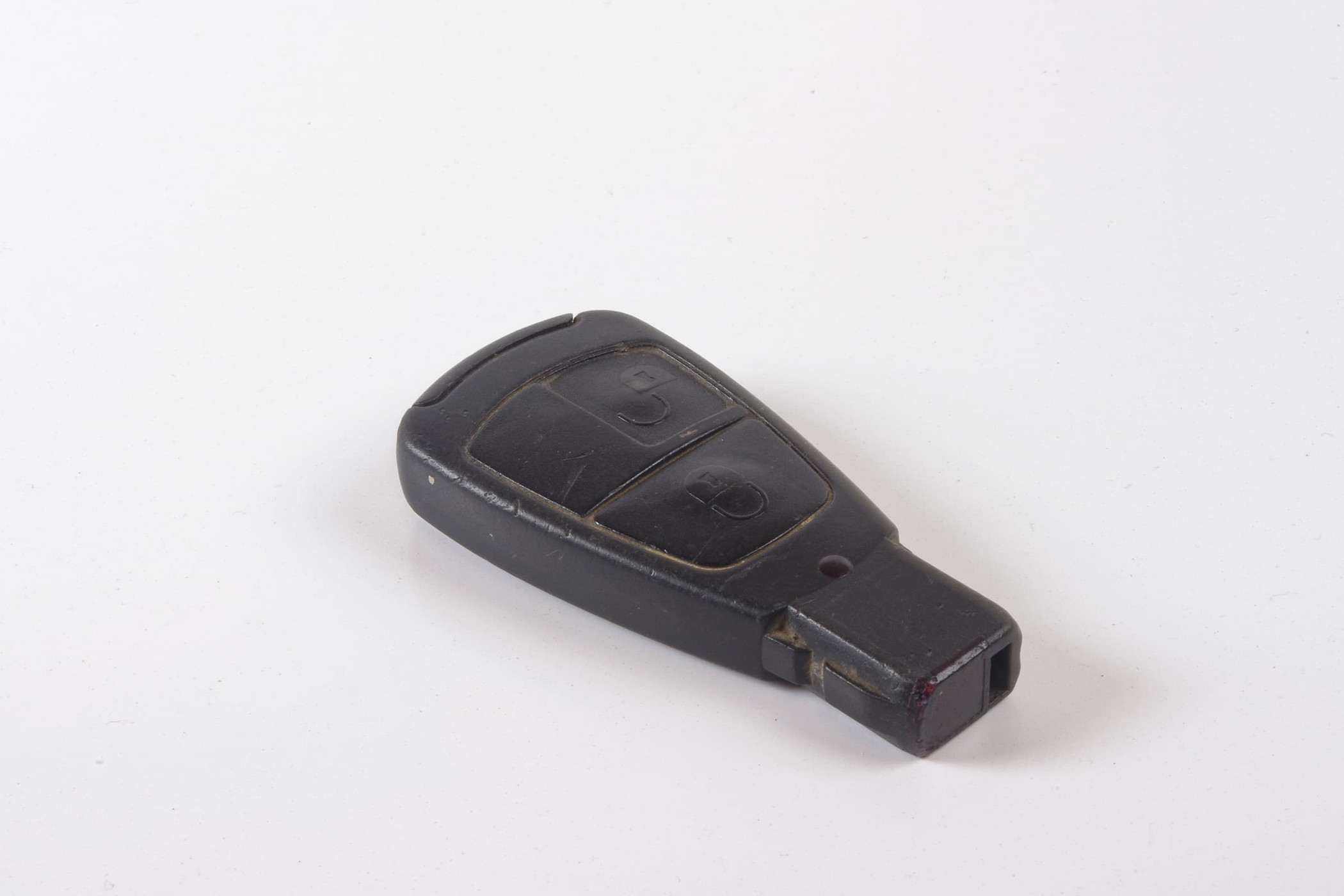 Mercedes 2087660506 Key Fob | W202 S202 C C208 A208 CLK W210 E W220 S